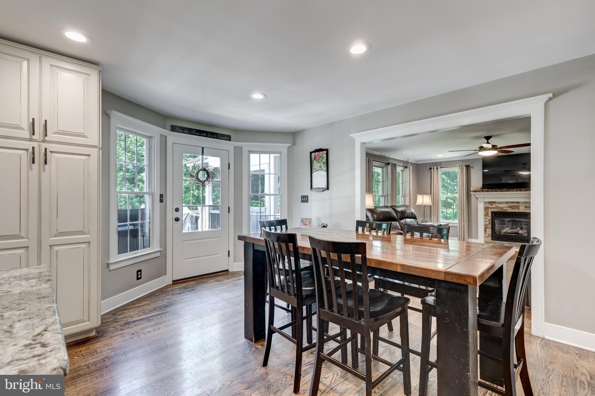 PROUD OAKS - Residential