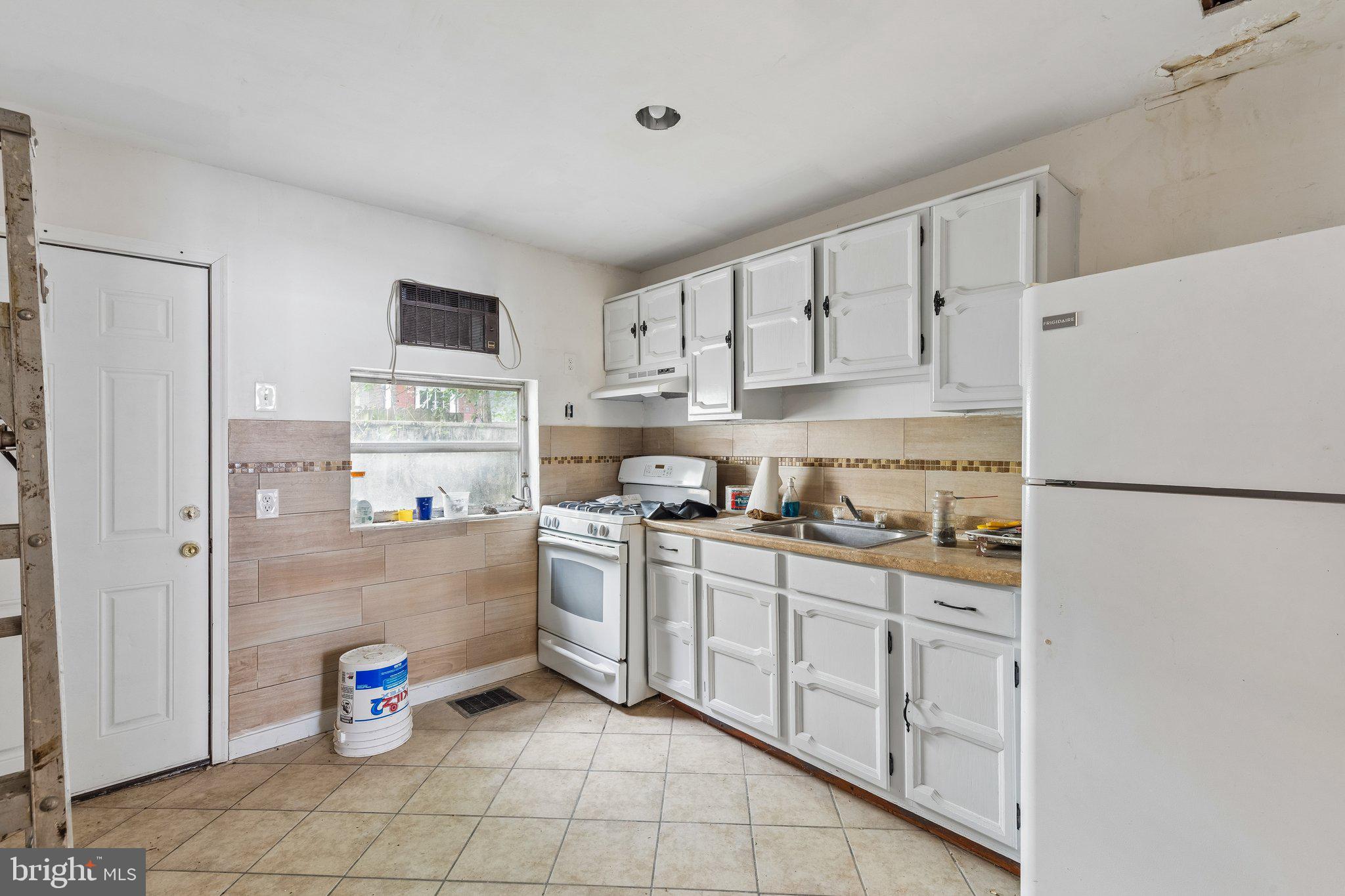 PHILADELPHIA (SOUTH) - Residential