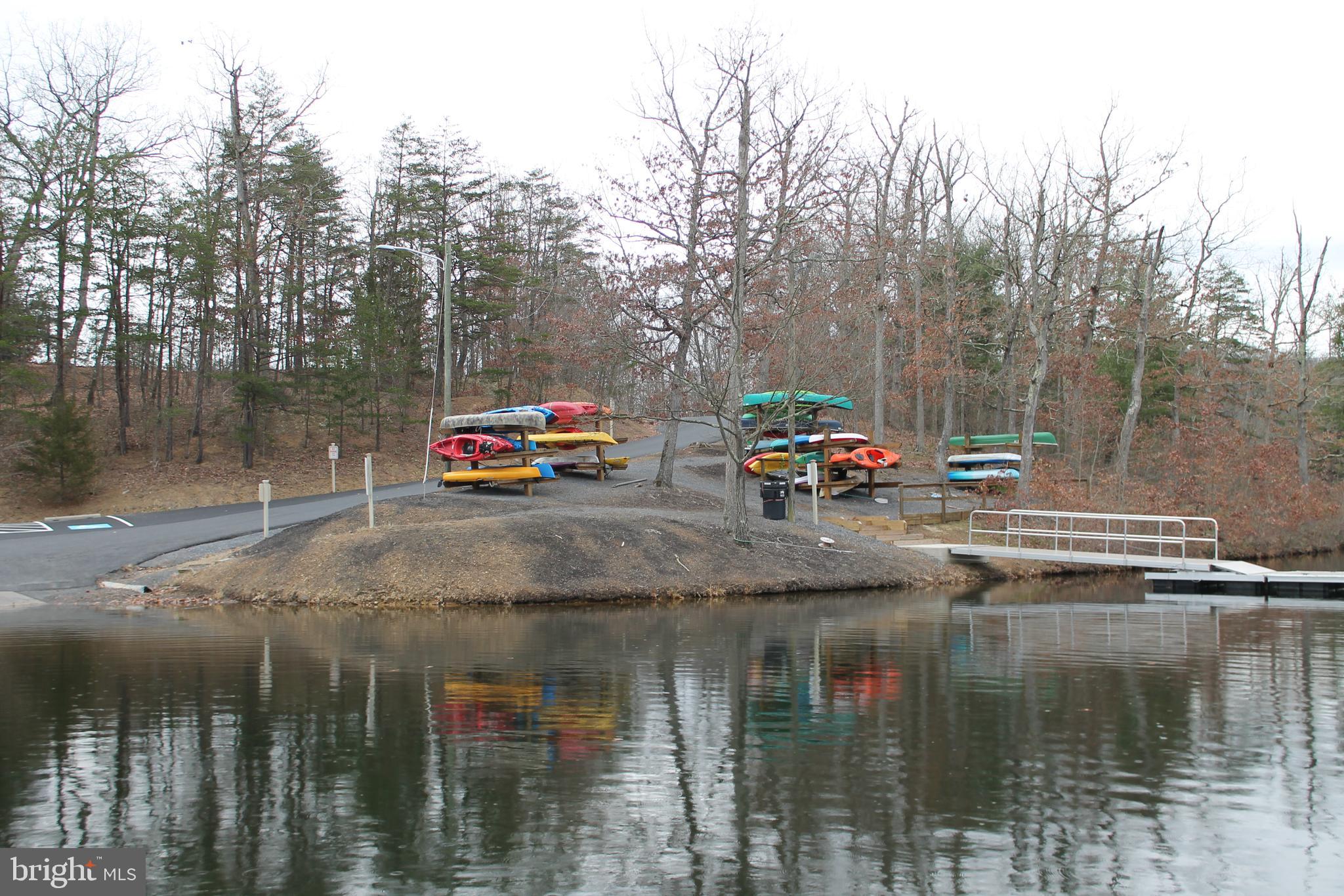 LAKE HOLIDAY ESTATES - Land