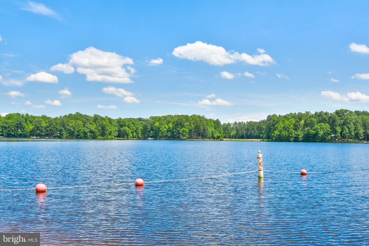 LAKE CAROLINE - Land