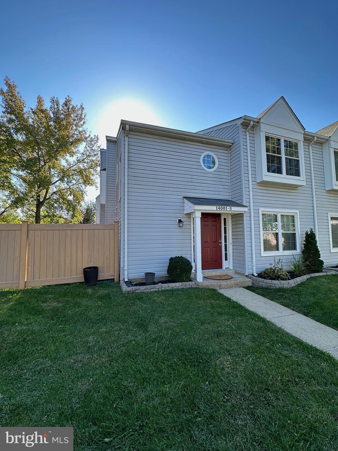 SINGLETONS GROVE - Residential Lease
