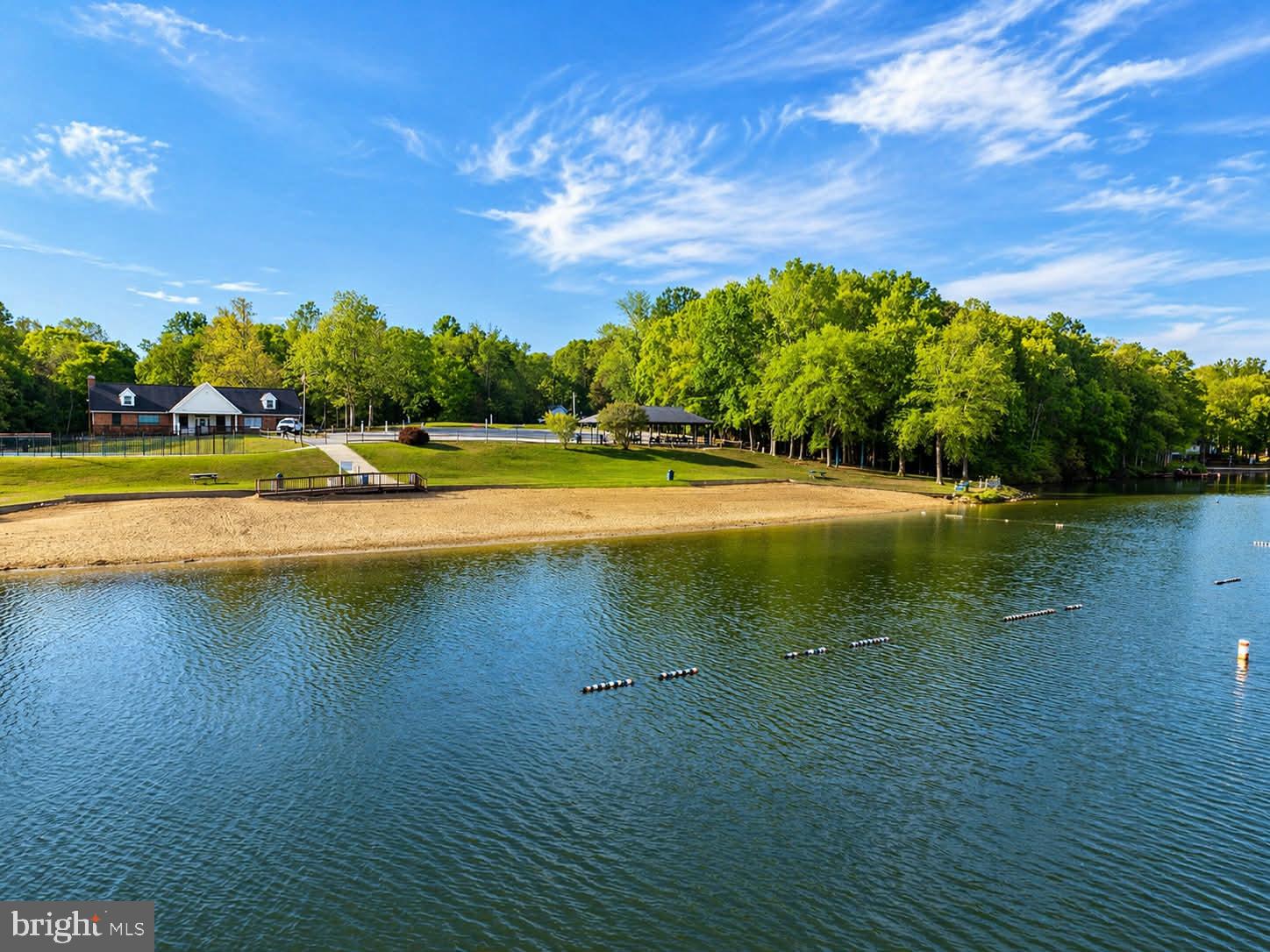 LAKE LAND OR - Residential