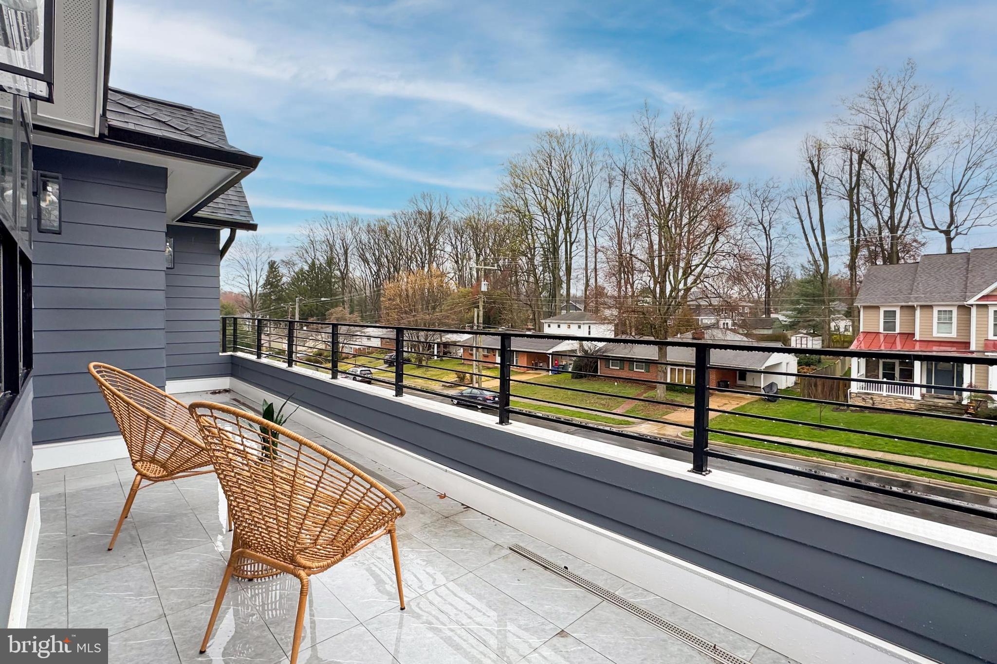 VIENNA WOODS - Residential