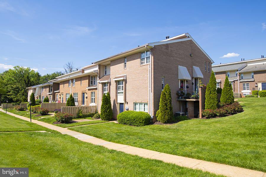 ROCKVILLE - Residential Lease