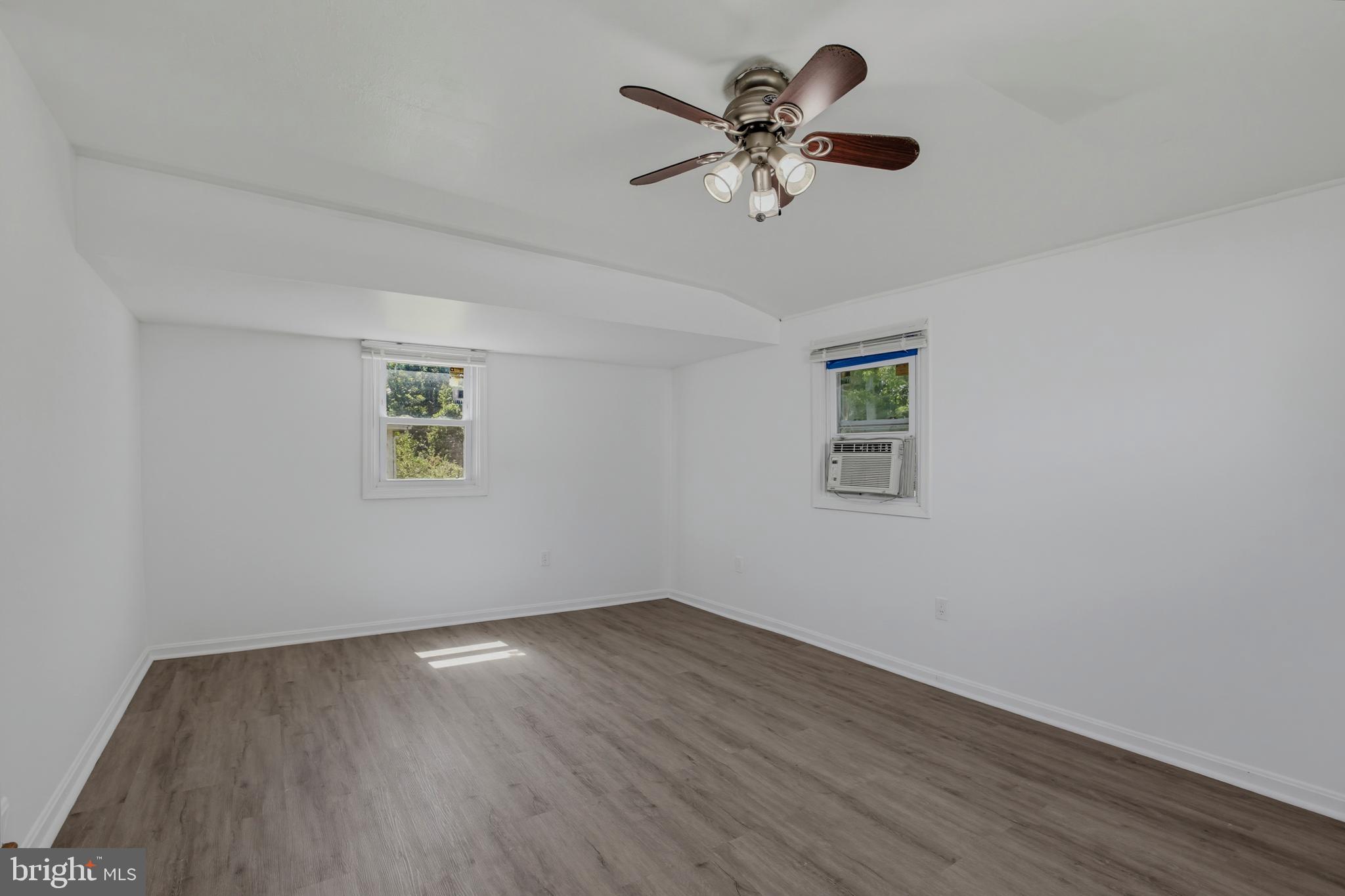 MONTROSE PARK - Residential