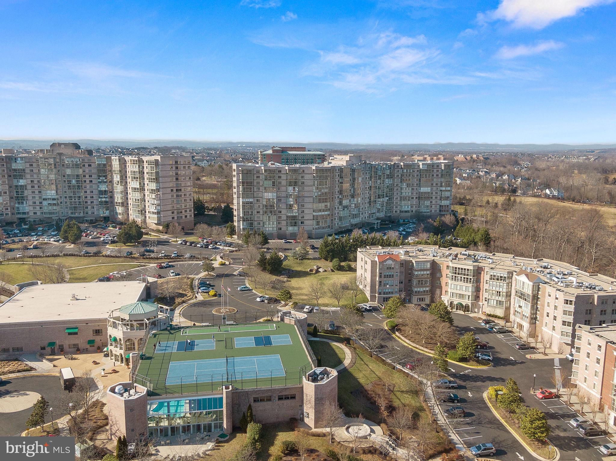 LANSDOWNE WOODS LEISURE WORLD - Residential