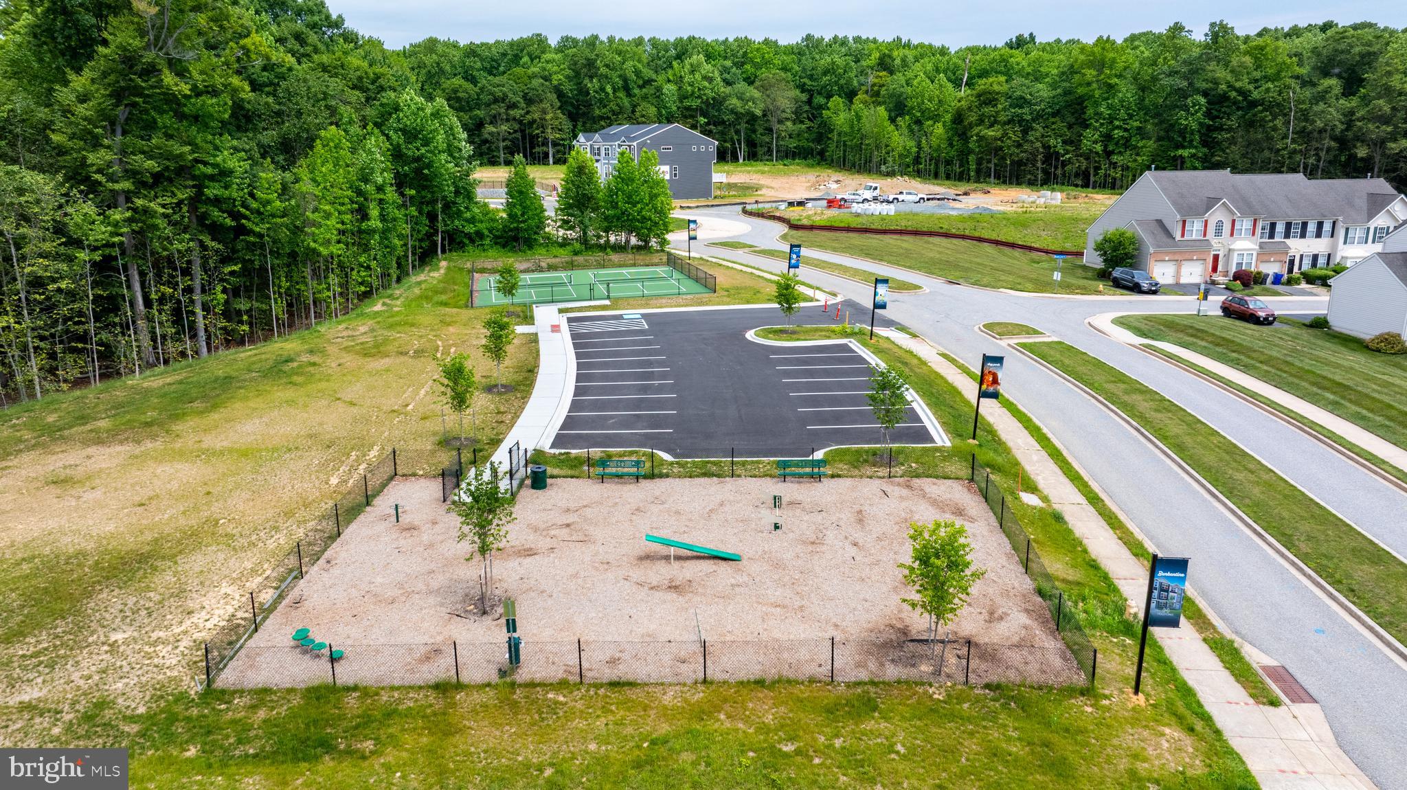 HOLLY OAKS - Residential