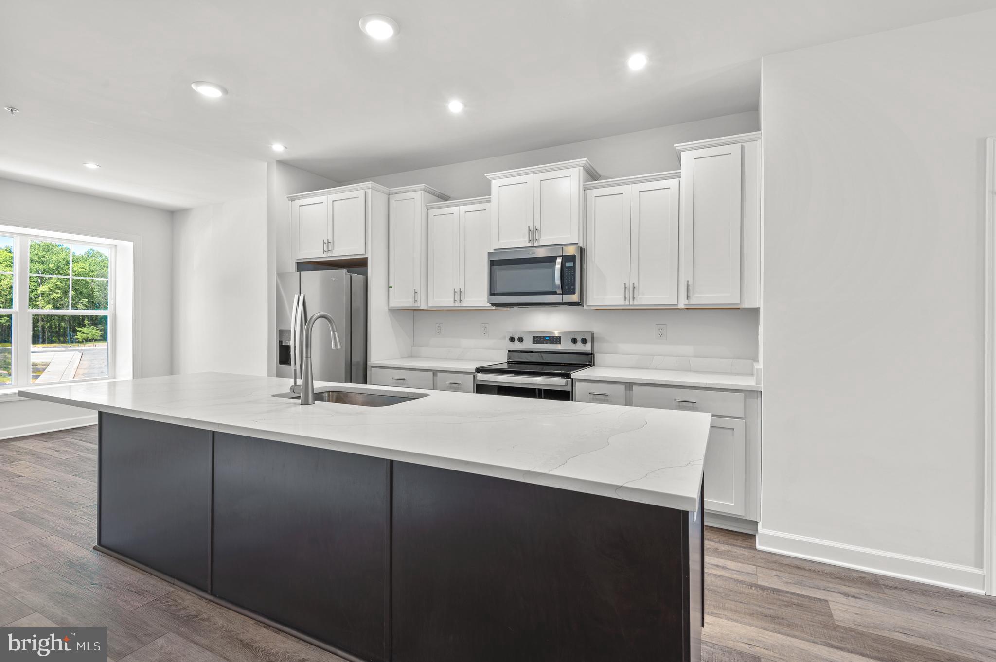 HOLLY OAKS - Residential