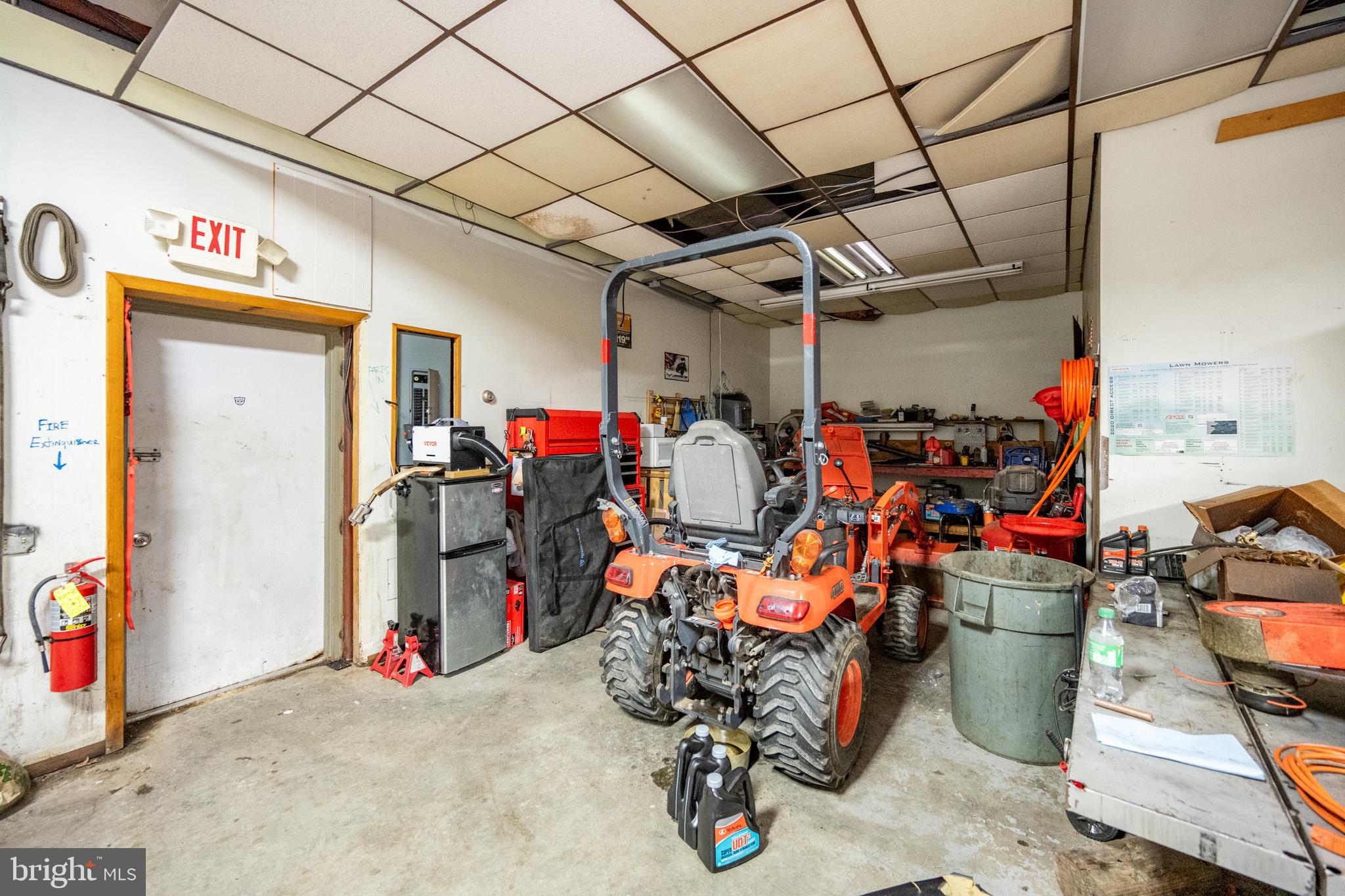 GARRETT HIGHWAY - Commercial Sale