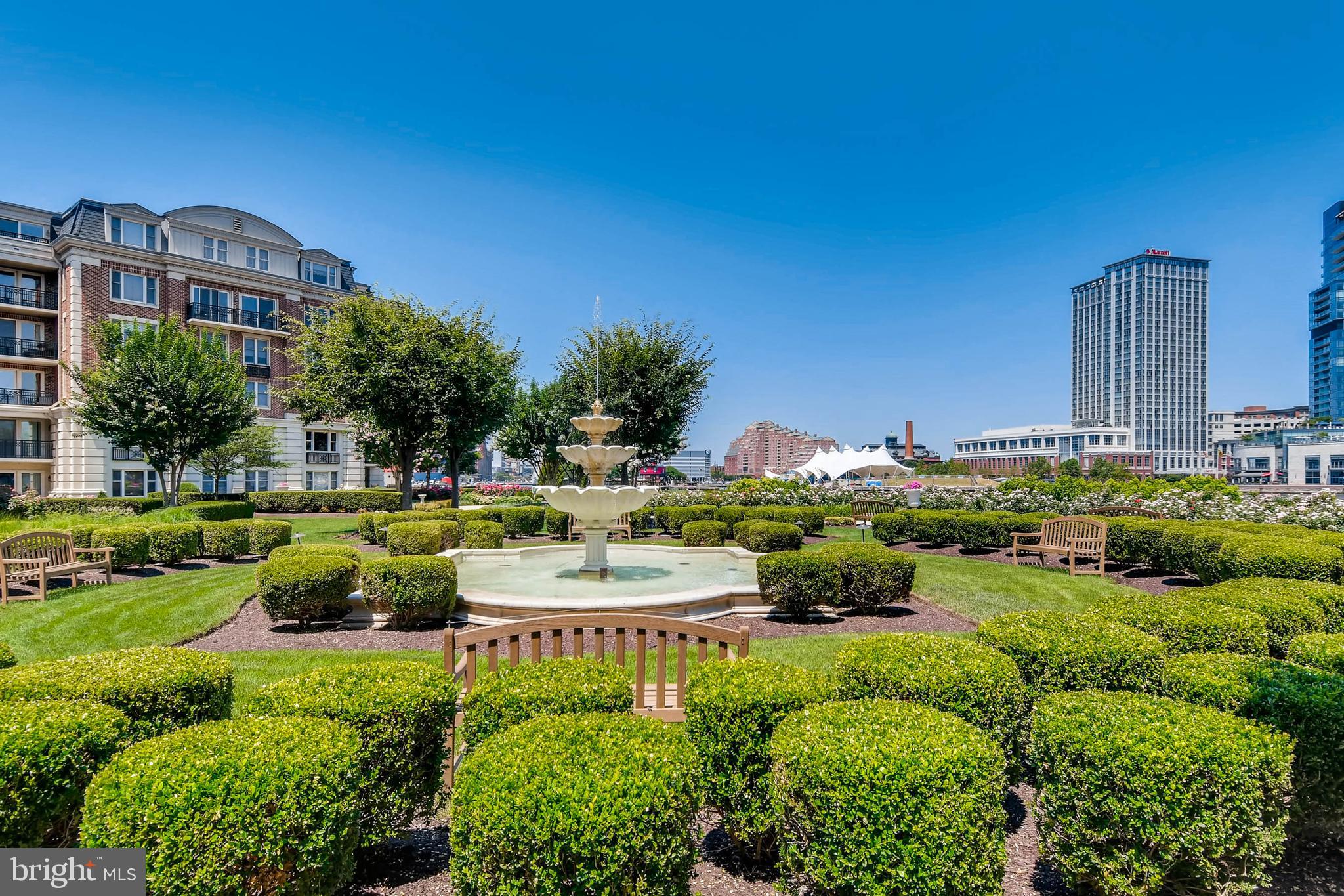 THE RITZ-CARLTON RESIDENCES - Residential
