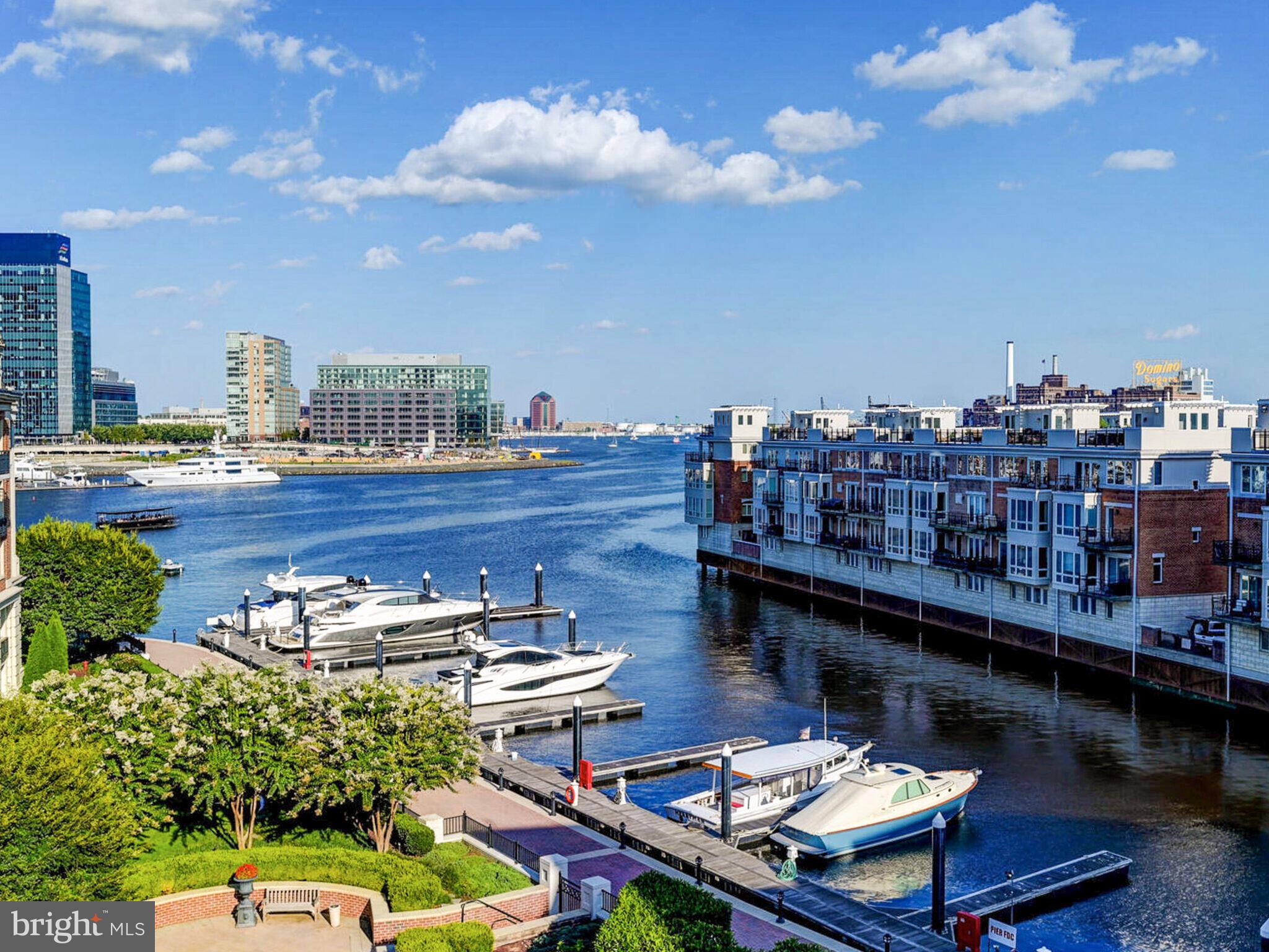 THE RITZ-CARLTON RESIDENCES - Residential