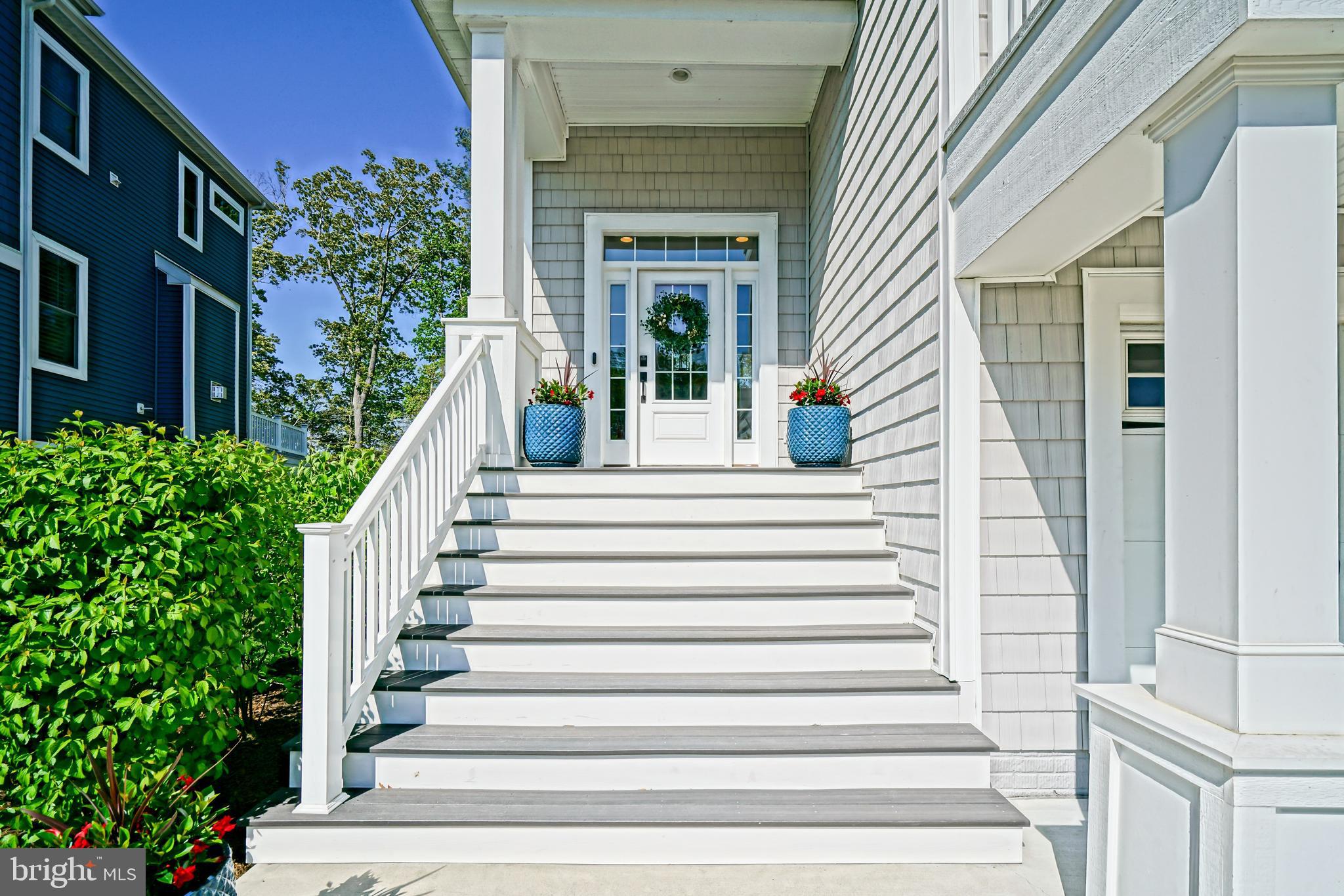 TIDEWATER LANDING - Residential