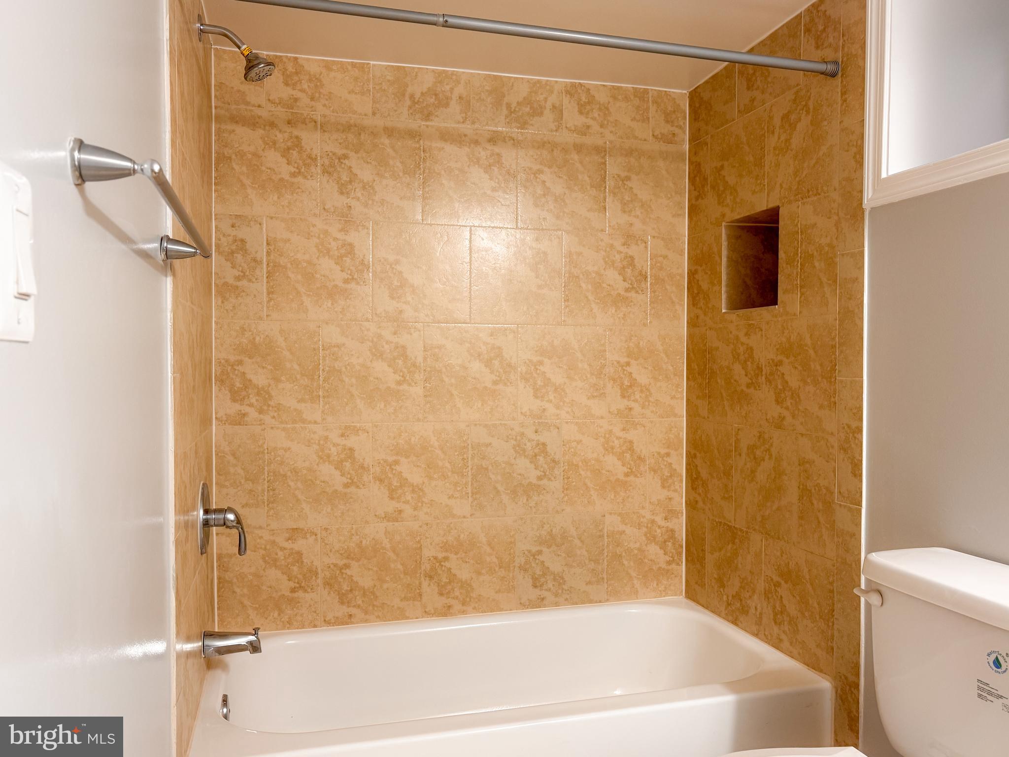 SHIRLINGTON - Residential Lease