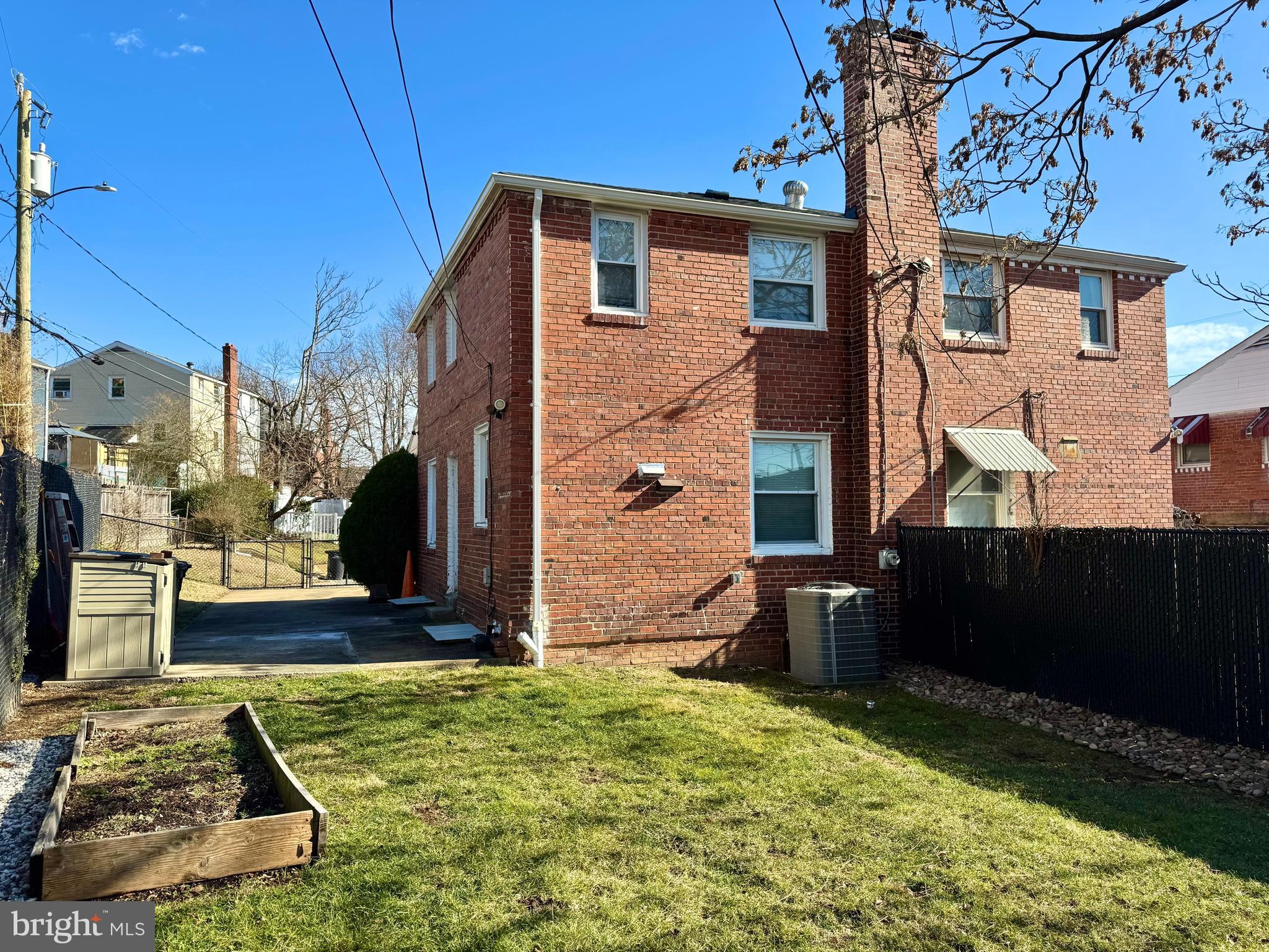 SHIRLINGTON - Residential Lease