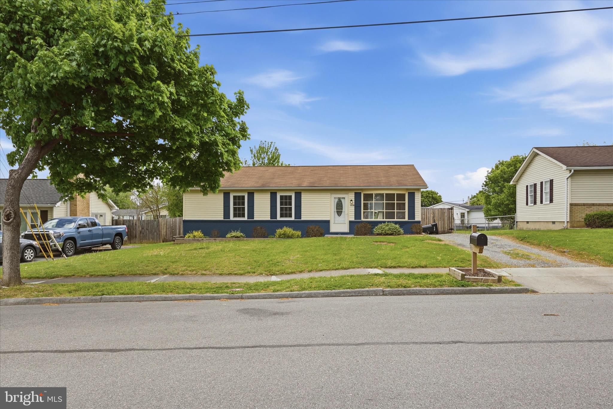 DUNLAP STREET - Residential