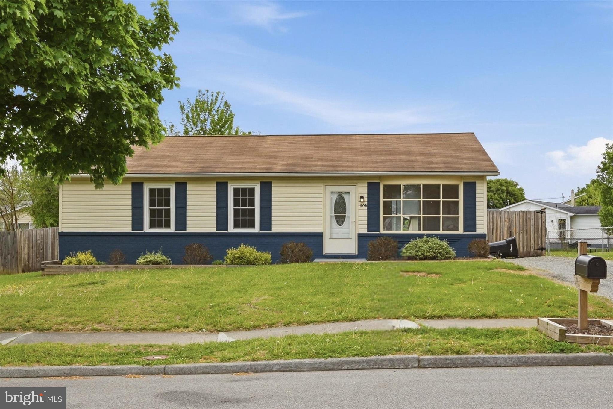 DUNLAP STREET - Residential