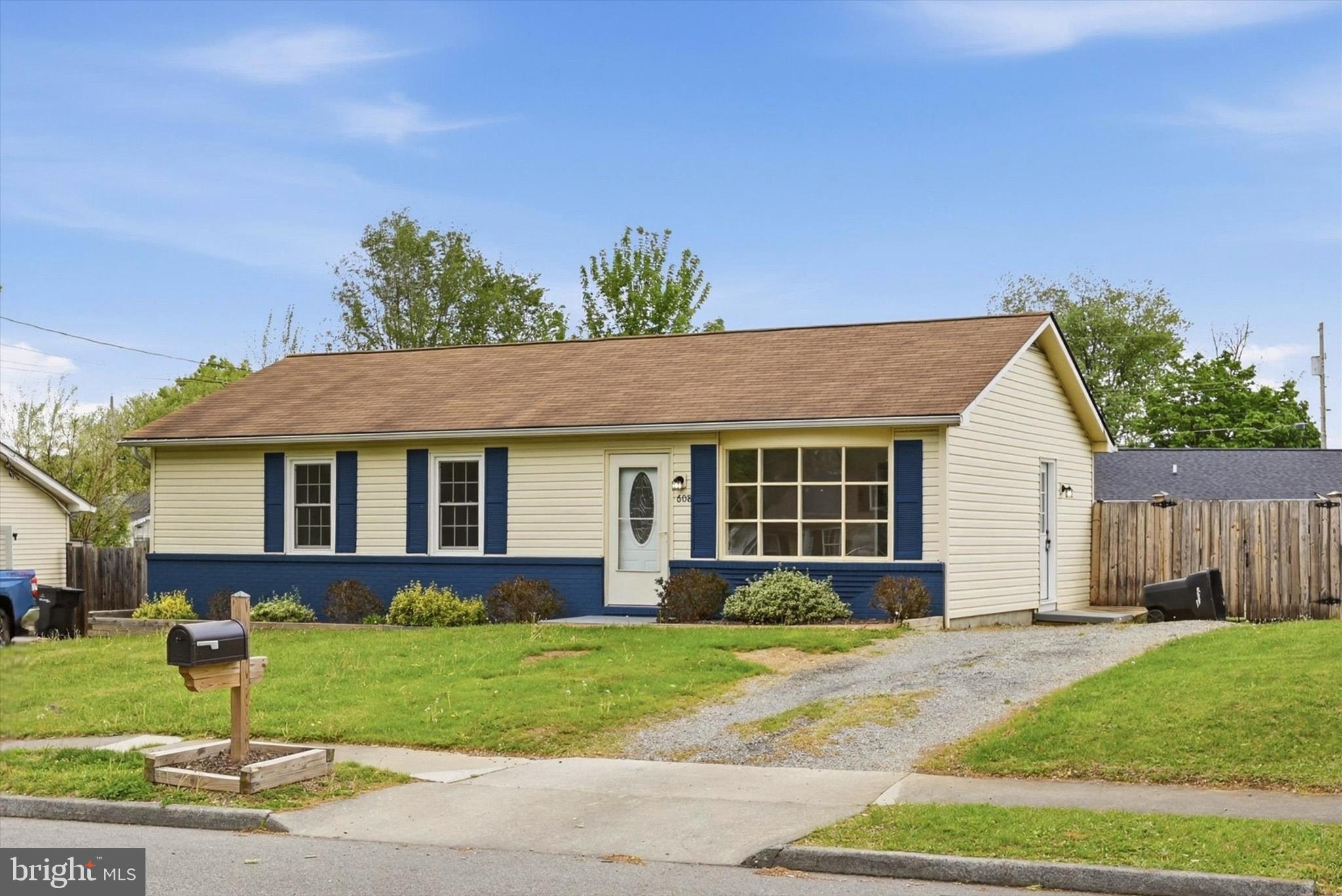 DUNLAP STREET - Residential