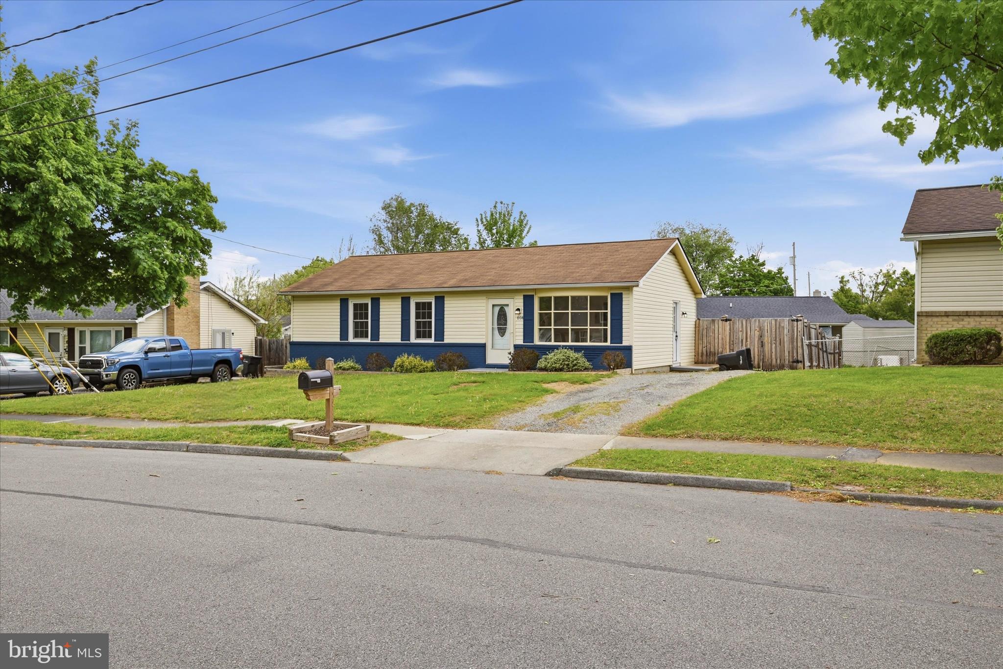 DUNLAP STREET - Residential