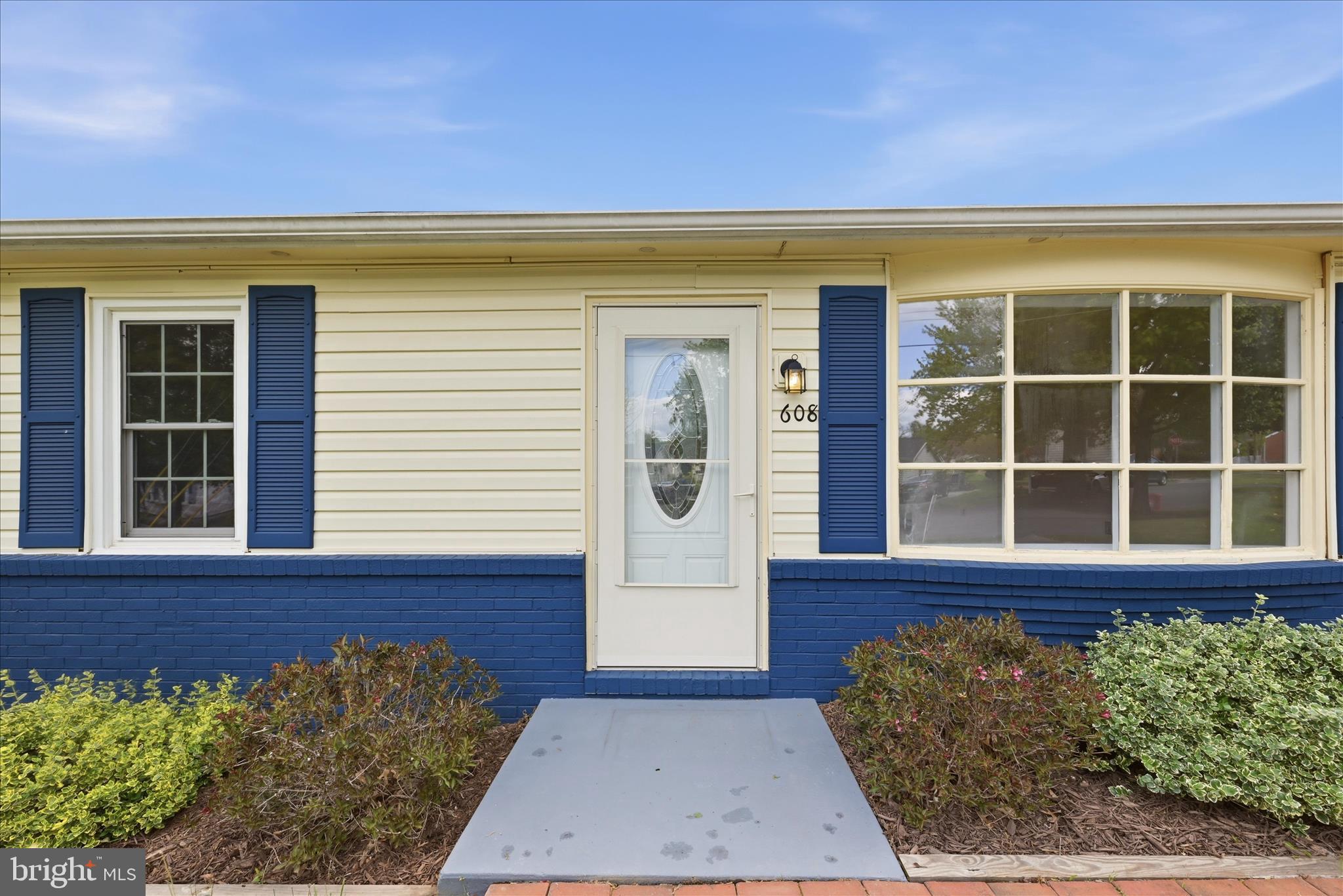 DUNLAP STREET - Residential
