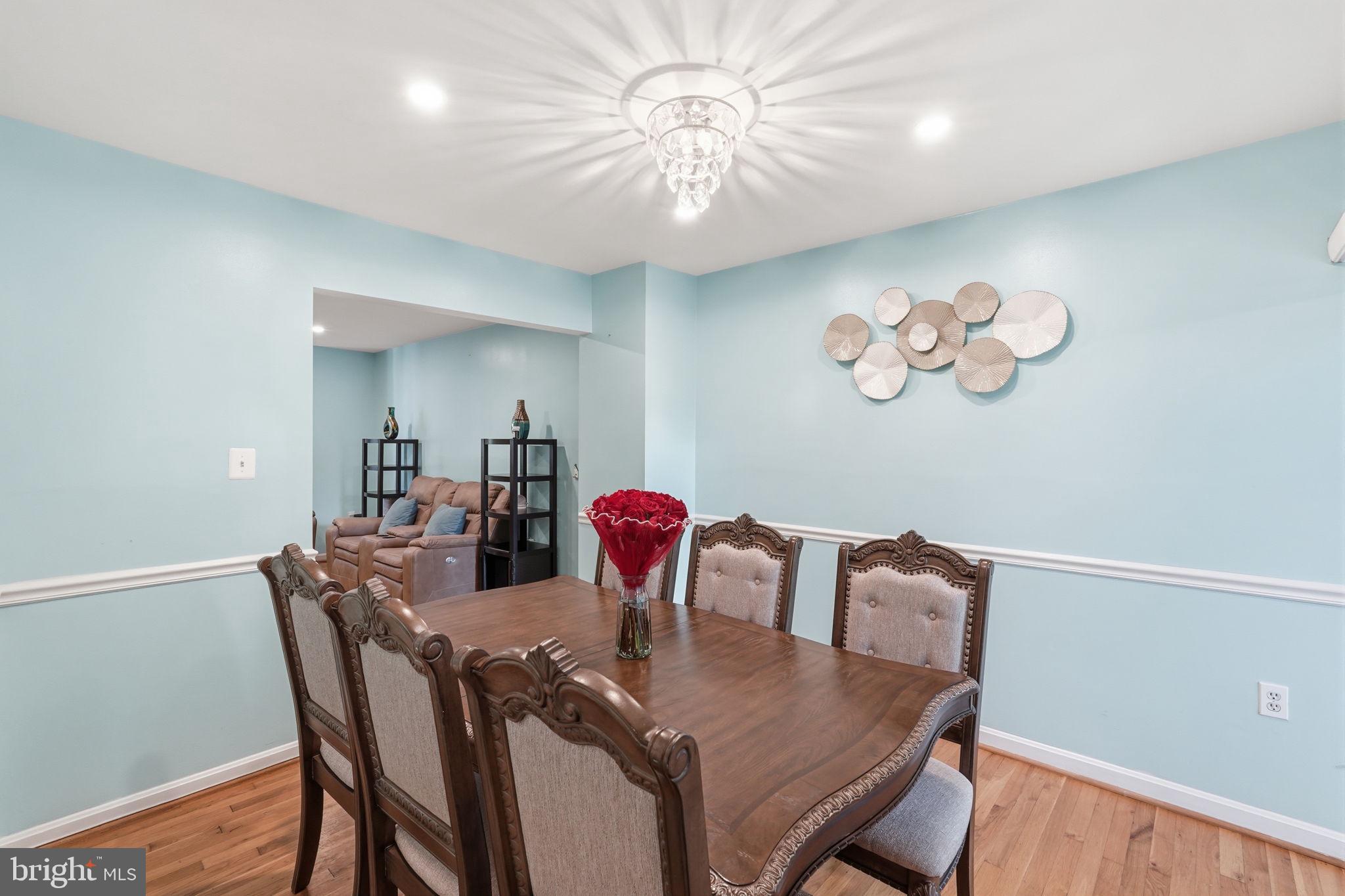 AMERICANA FAIRFAX - Residential