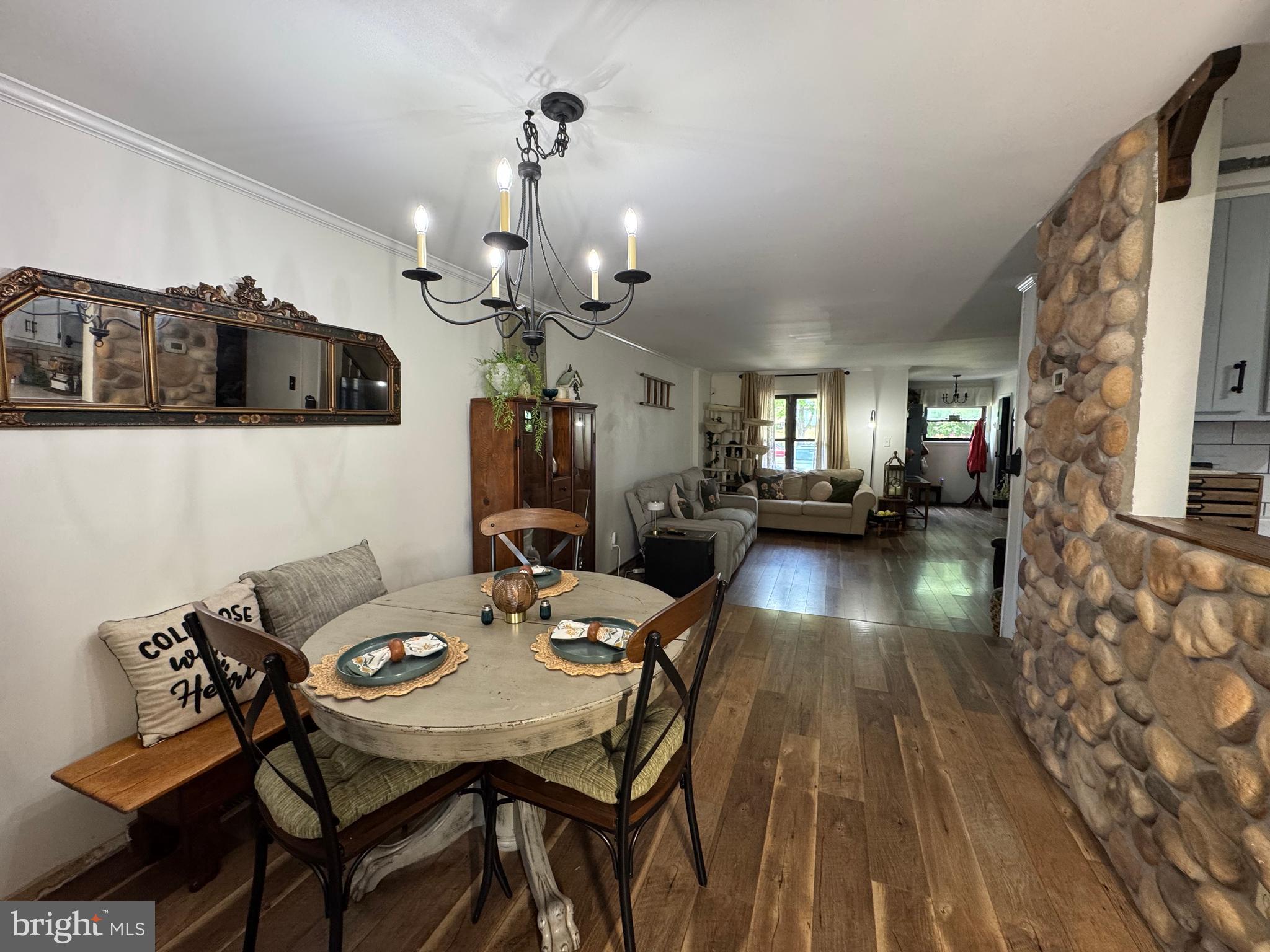 COUNTRY CROSSING - Residential