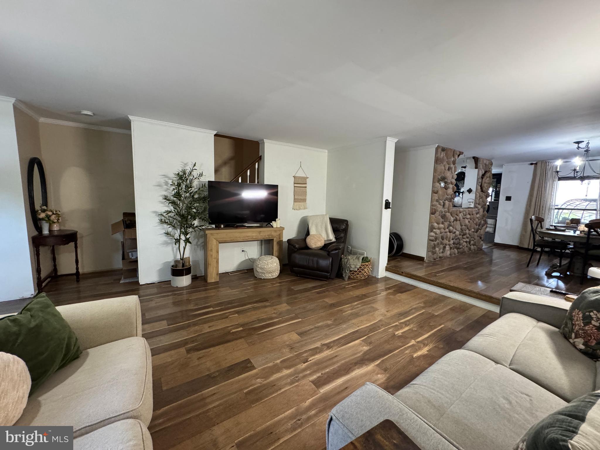 COUNTRY CROSSING - Residential