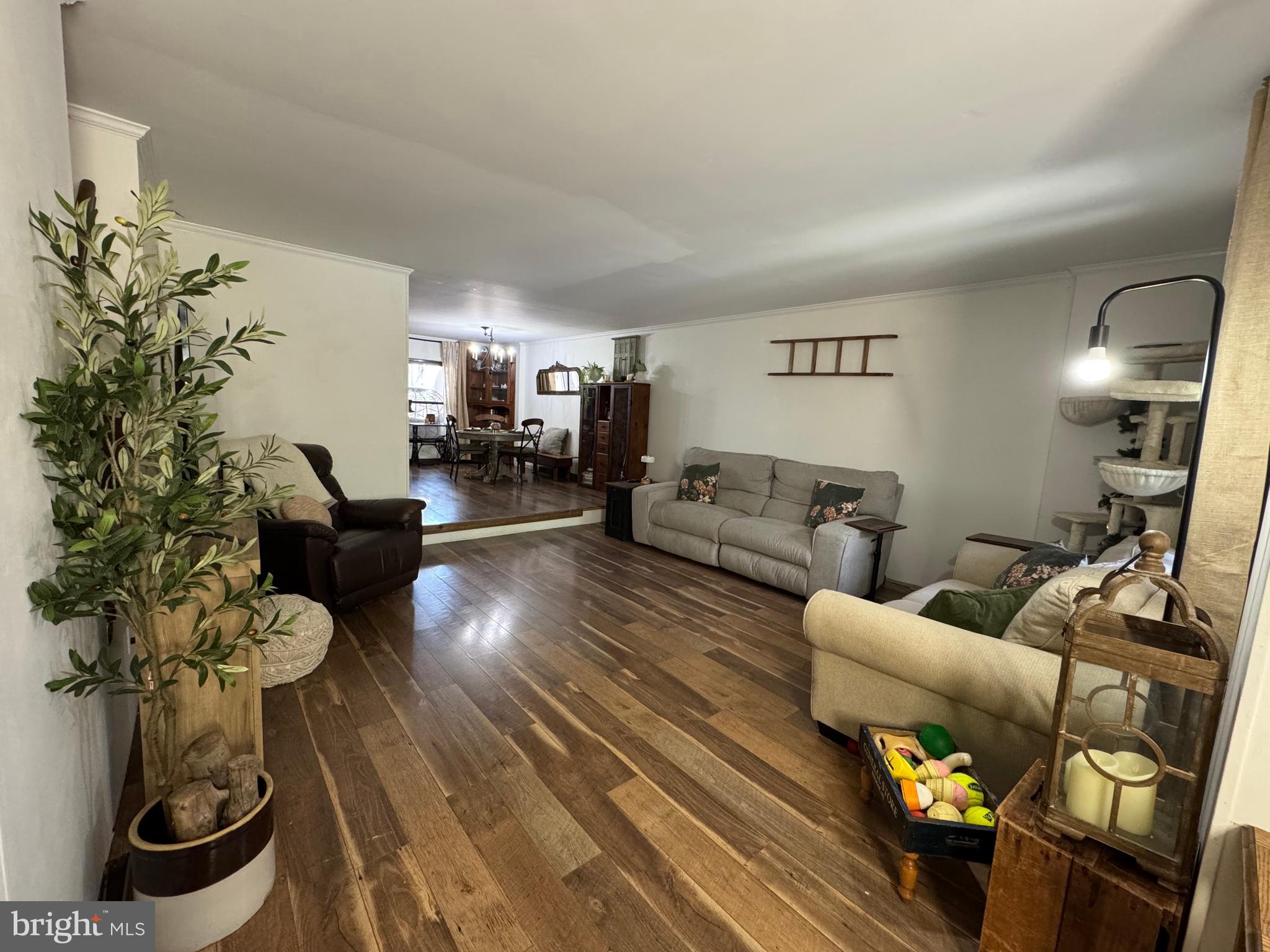 COUNTRY CROSSING - Residential
