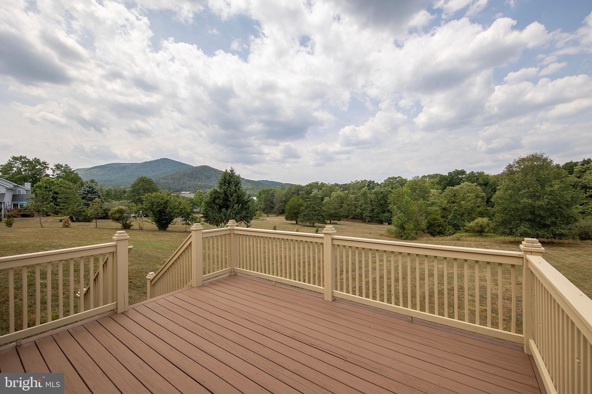 DUNMORE RIDGE PARK - Residential