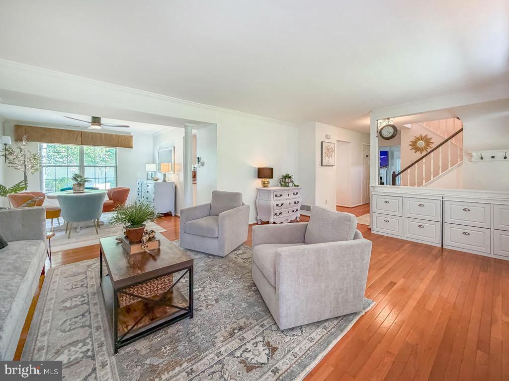 YARDLEY OAKS - Residential