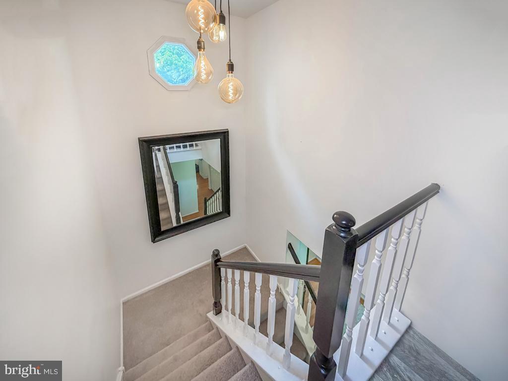 YARDLEY OAKS - Residential
