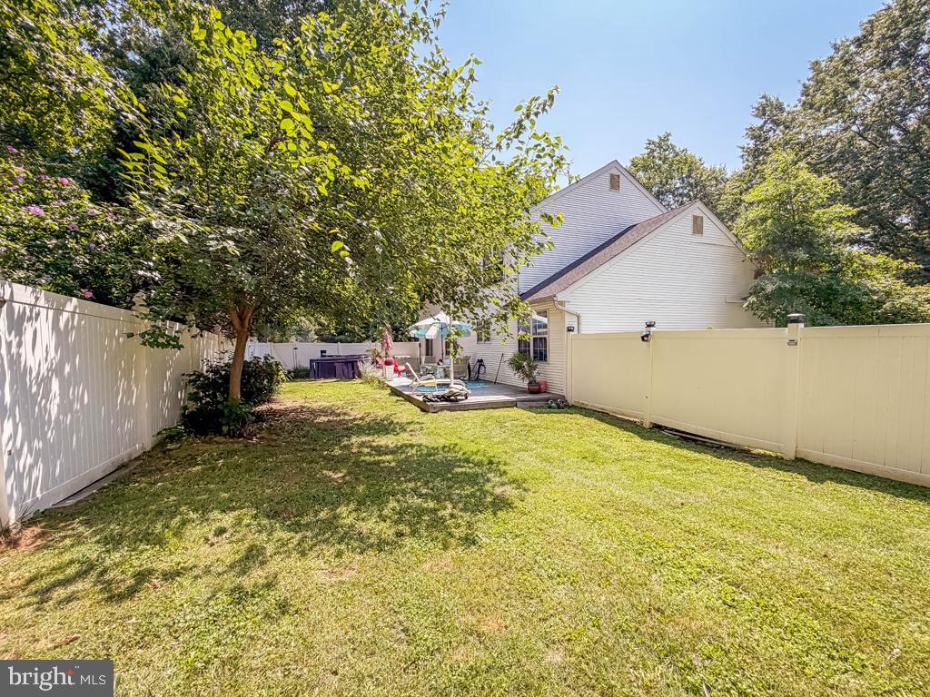 YARDLEY OAKS - Residential