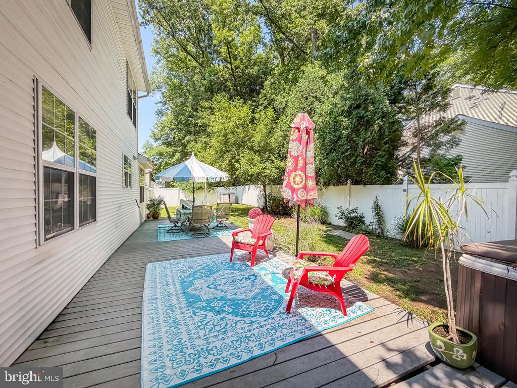 YARDLEY OAKS - Residential
