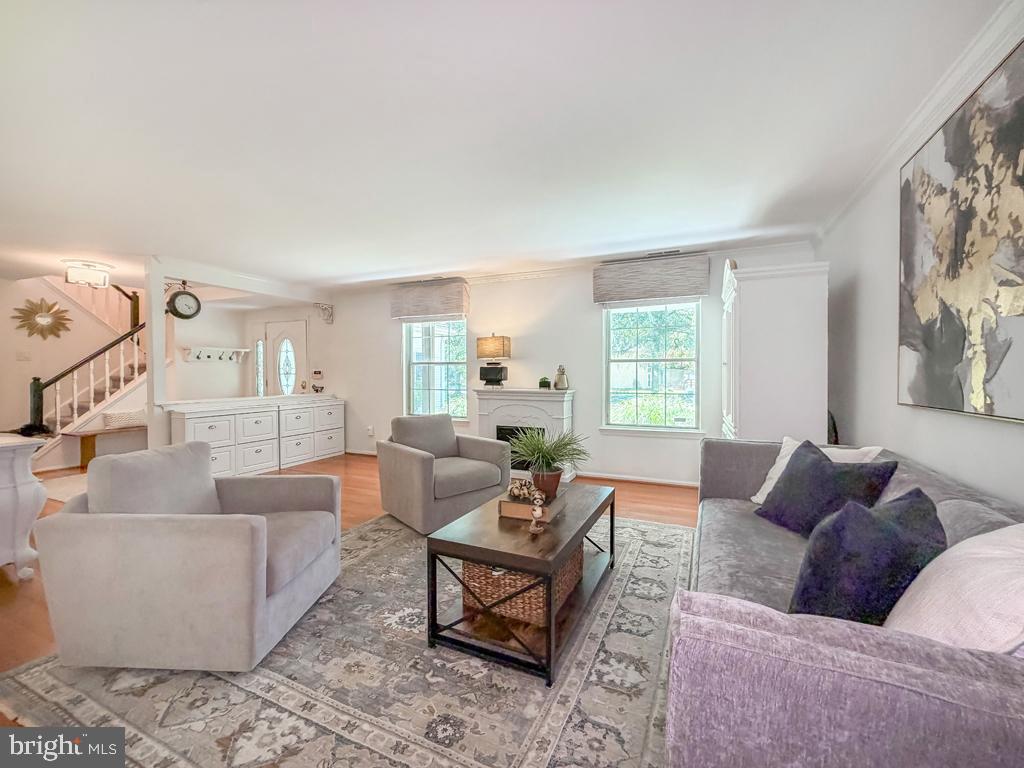 YARDLEY OAKS - Residential