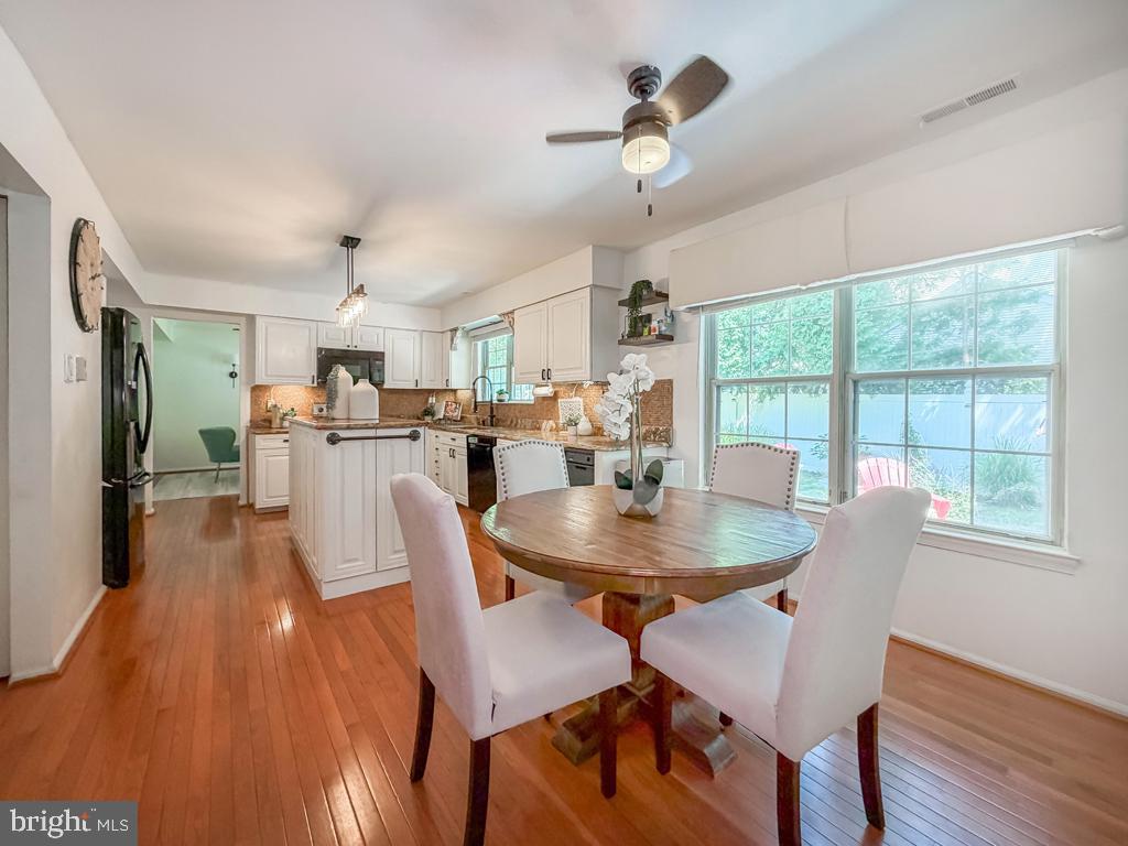 YARDLEY OAKS - Residential
