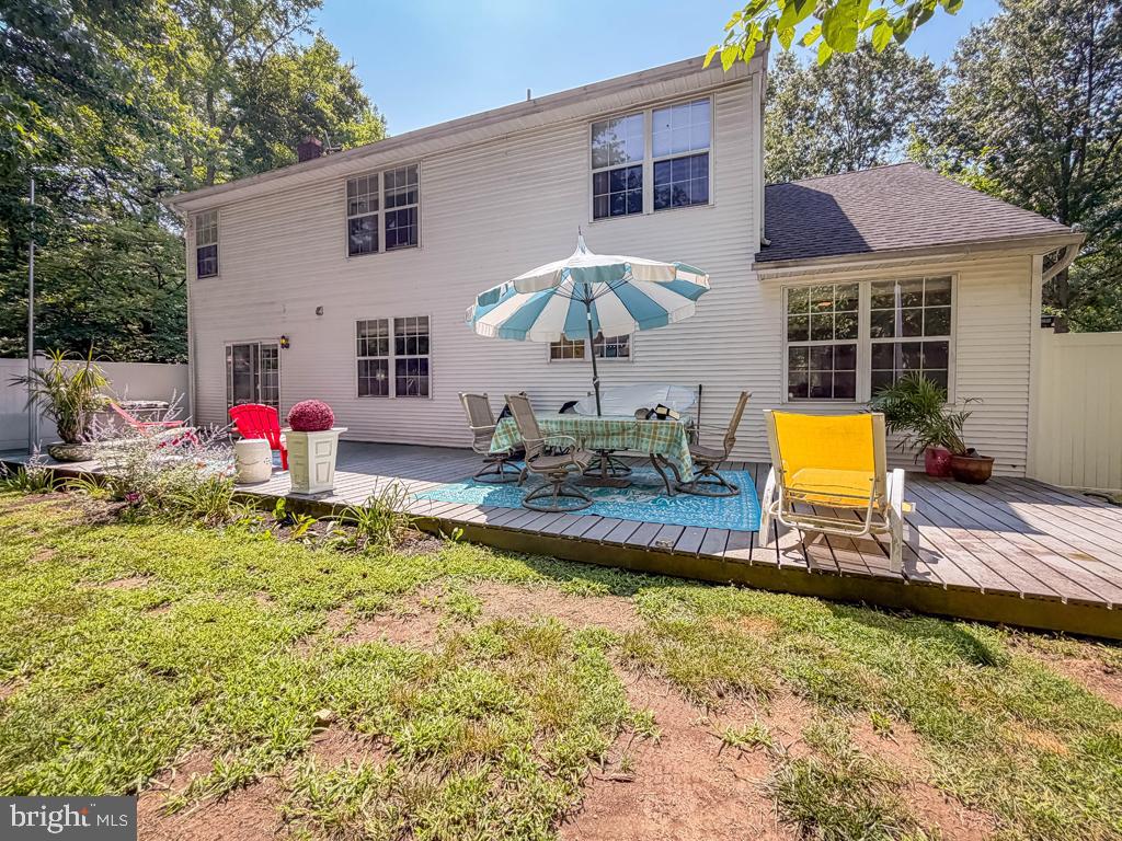 YARDLEY OAKS - Residential