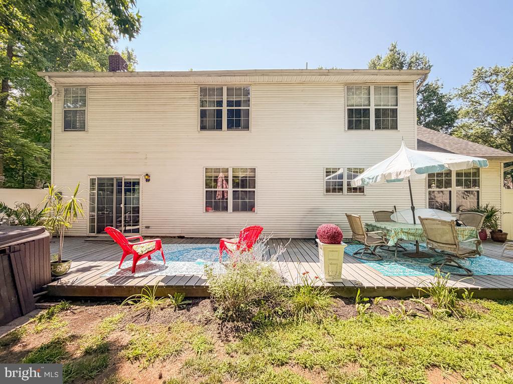 YARDLEY OAKS - Residential