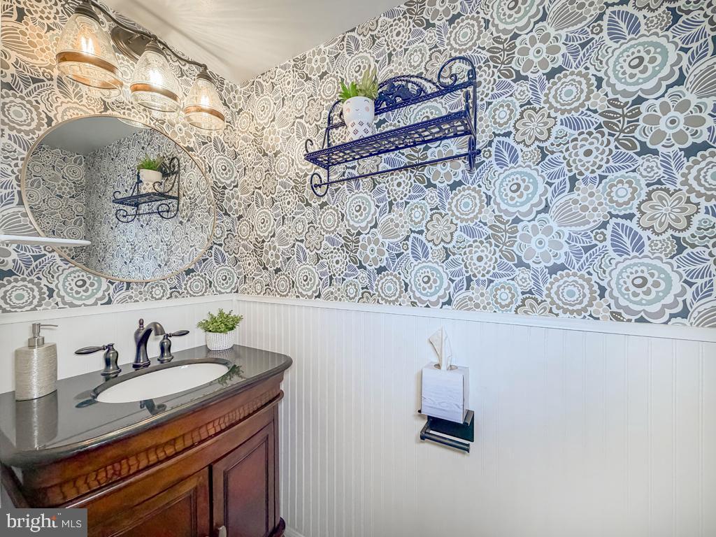YARDLEY OAKS - Residential