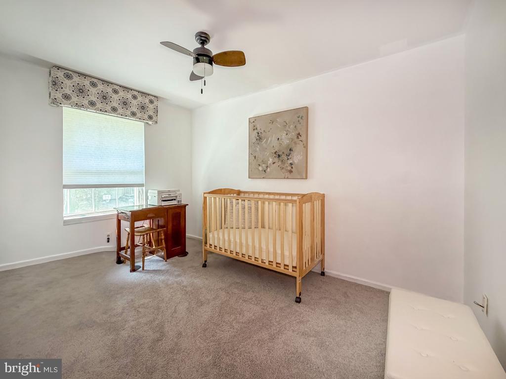 YARDLEY OAKS - Residential