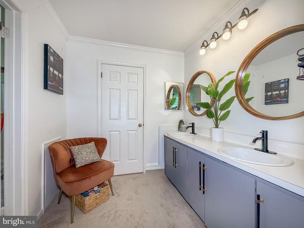 YARDLEY OAKS - Residential