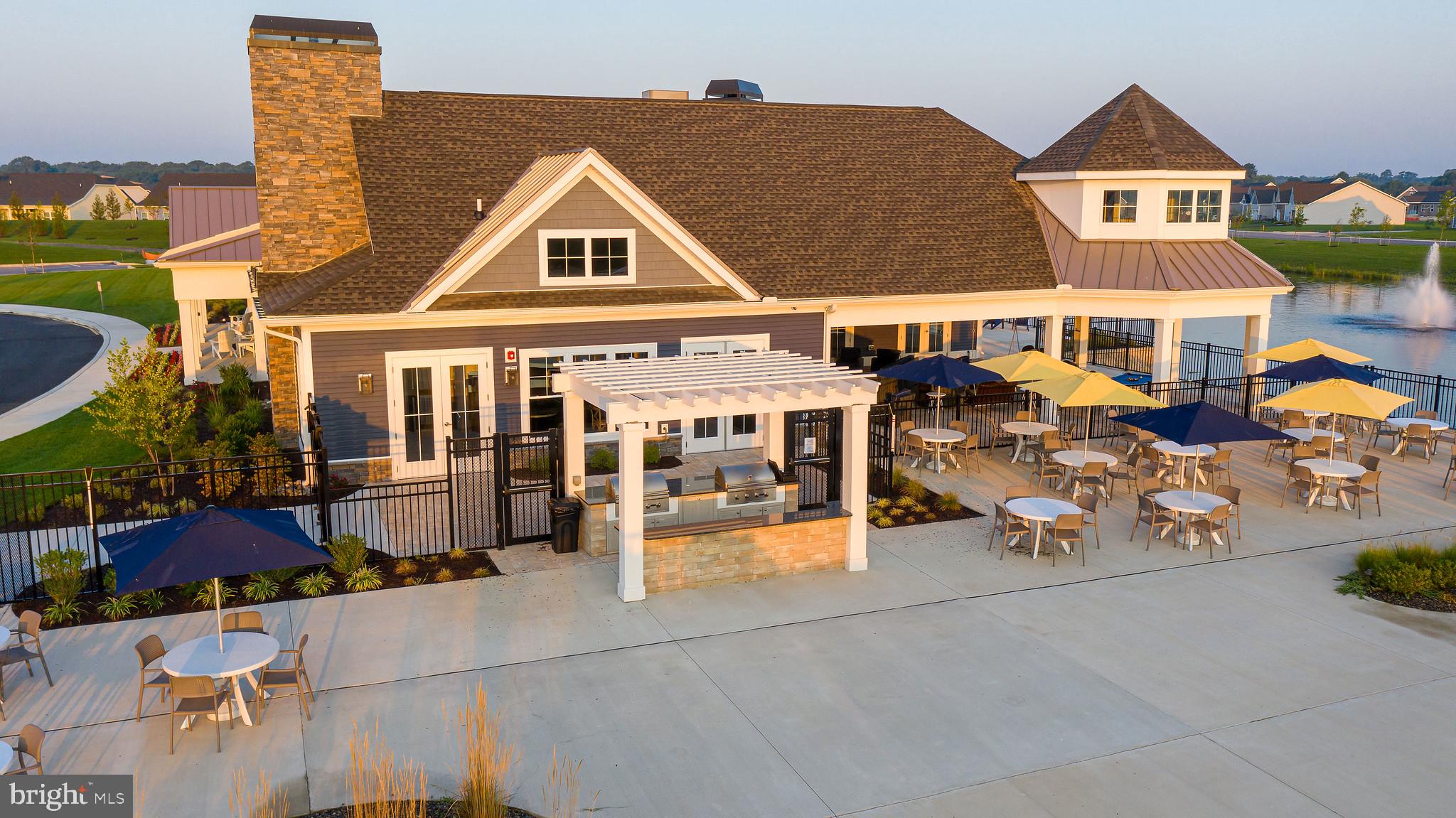 PENINSULA LAKES - Residential