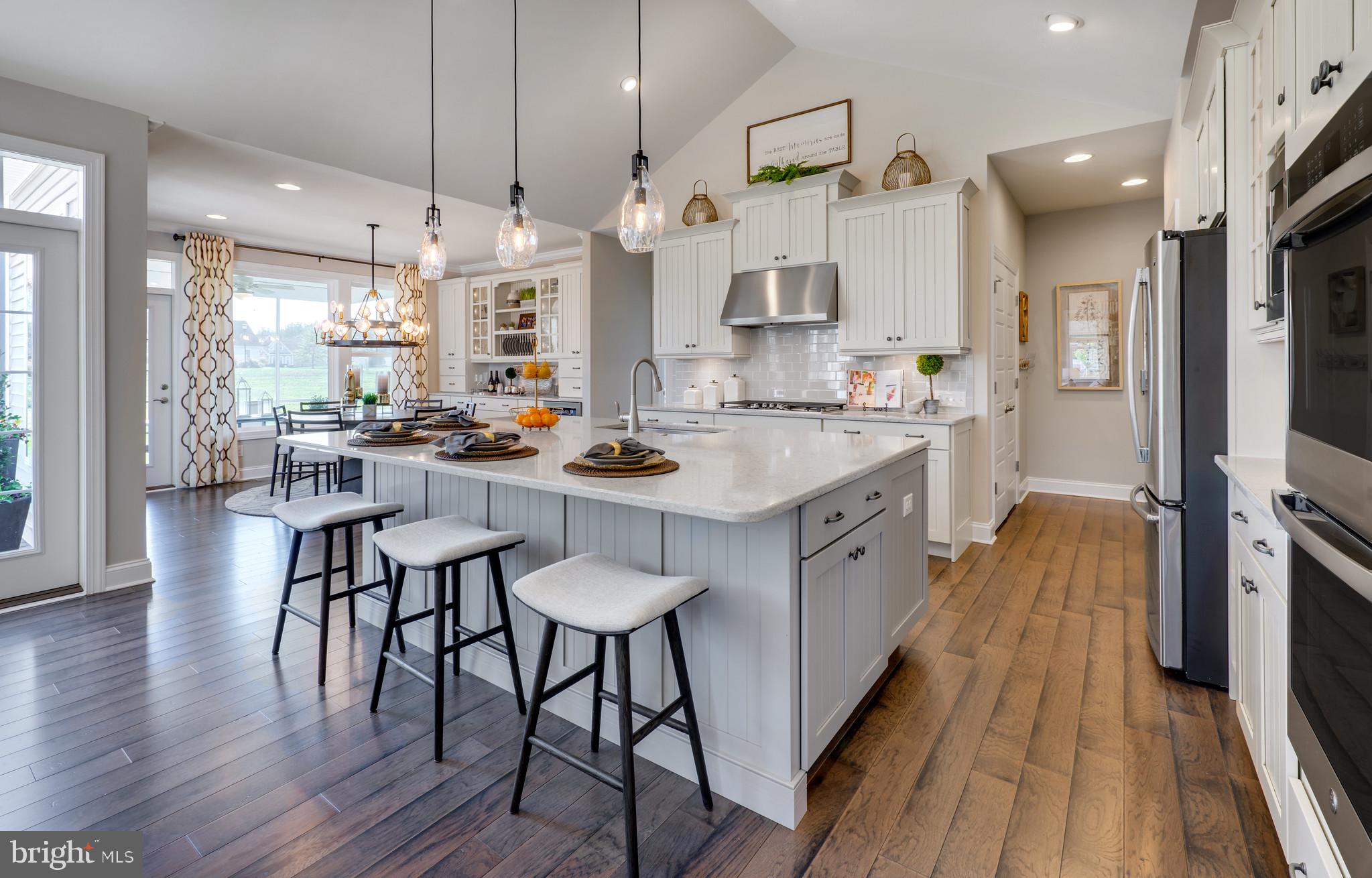 PENINSULA LAKES - Residential