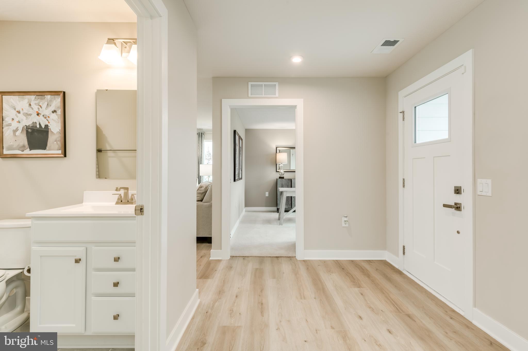 CARDINAL POINTE - Residential