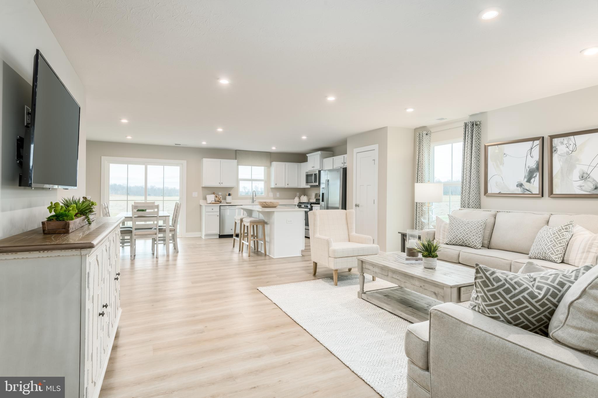 CARDINAL POINTE - Residential