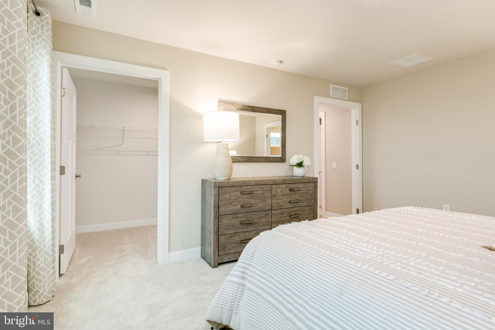 CARDINAL POINTE - Residential