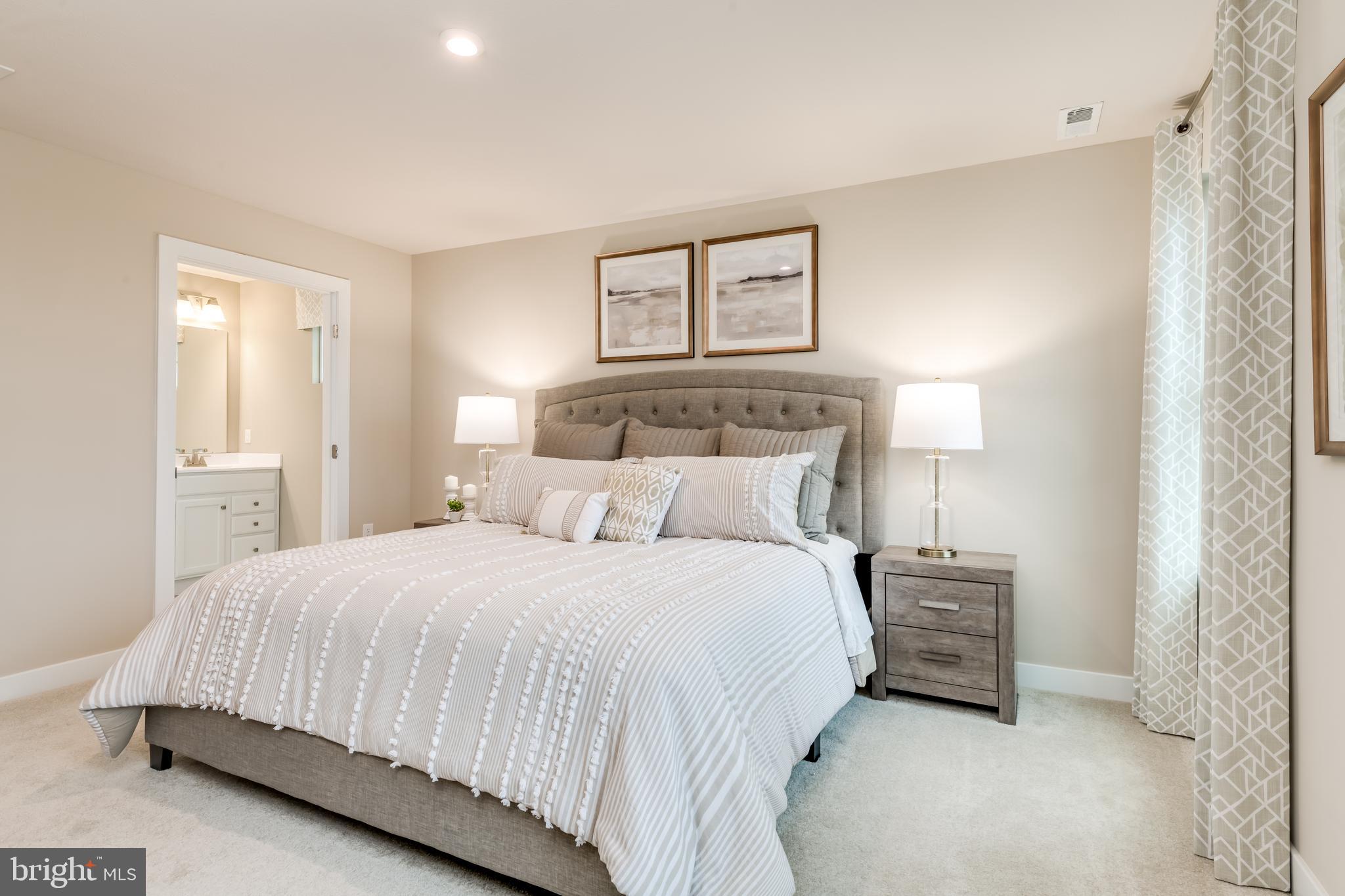 CARDINAL POINTE - Residential