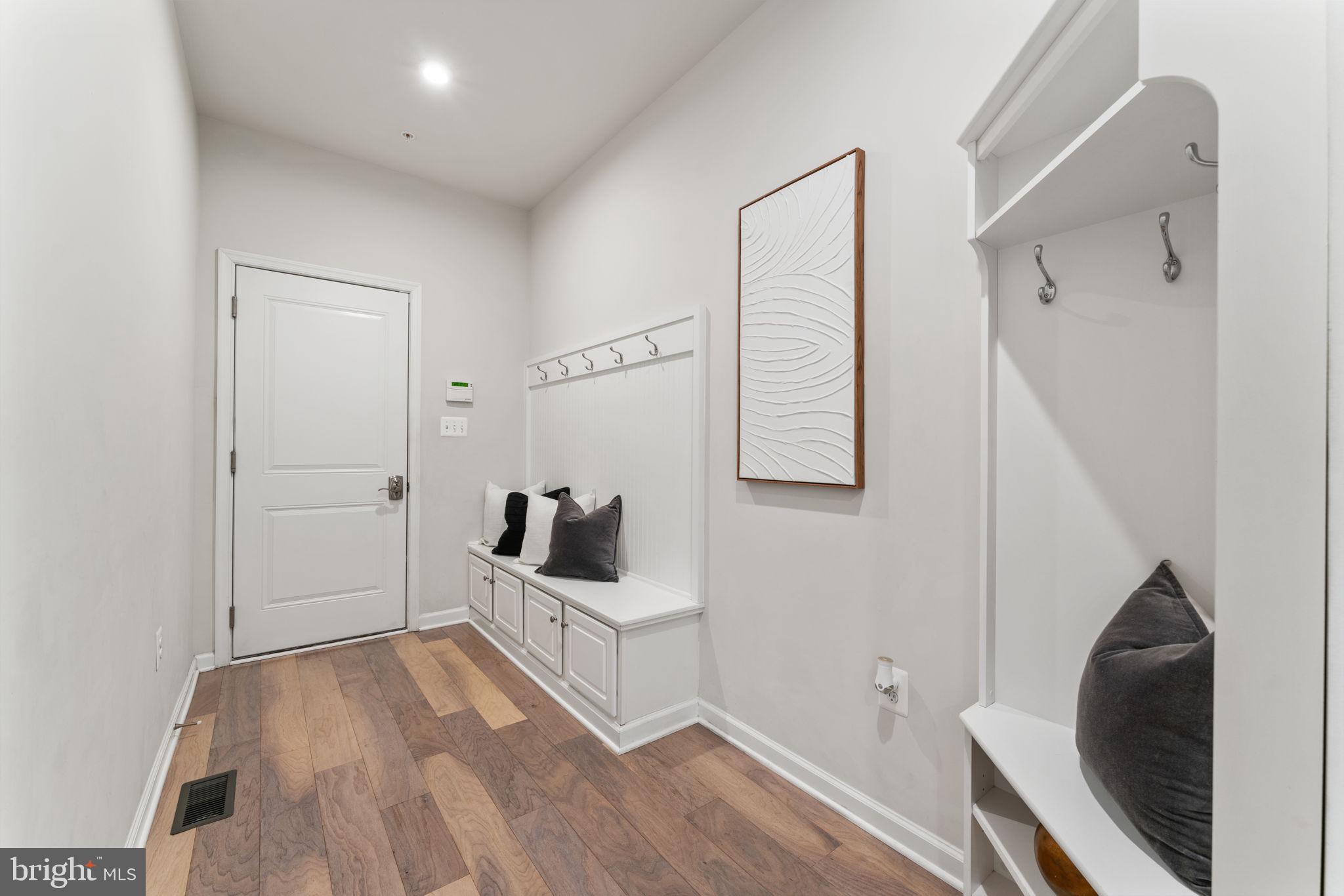 OAK CREEK CLUB - Residential