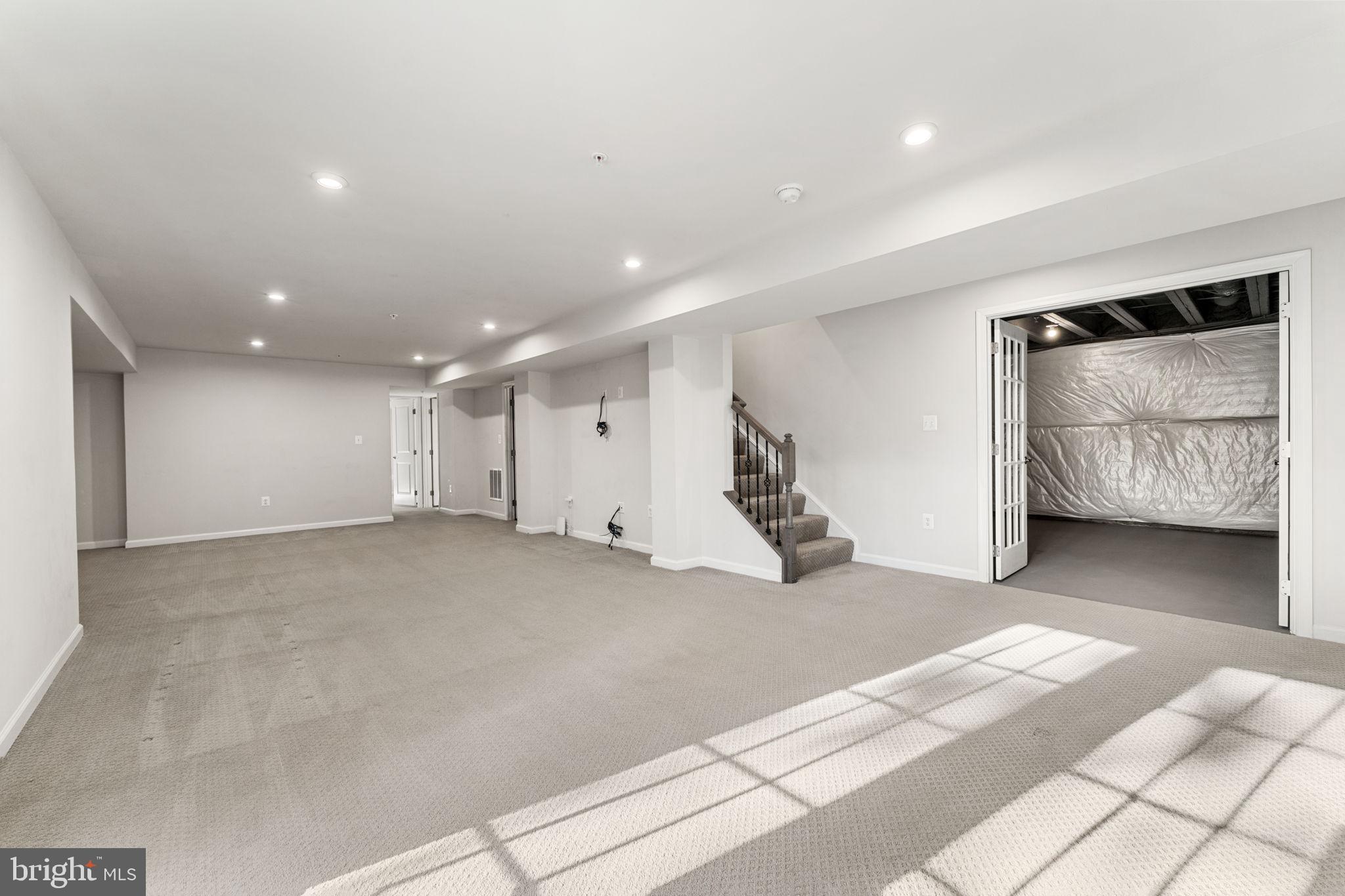 OAK CREEK CLUB - Residential