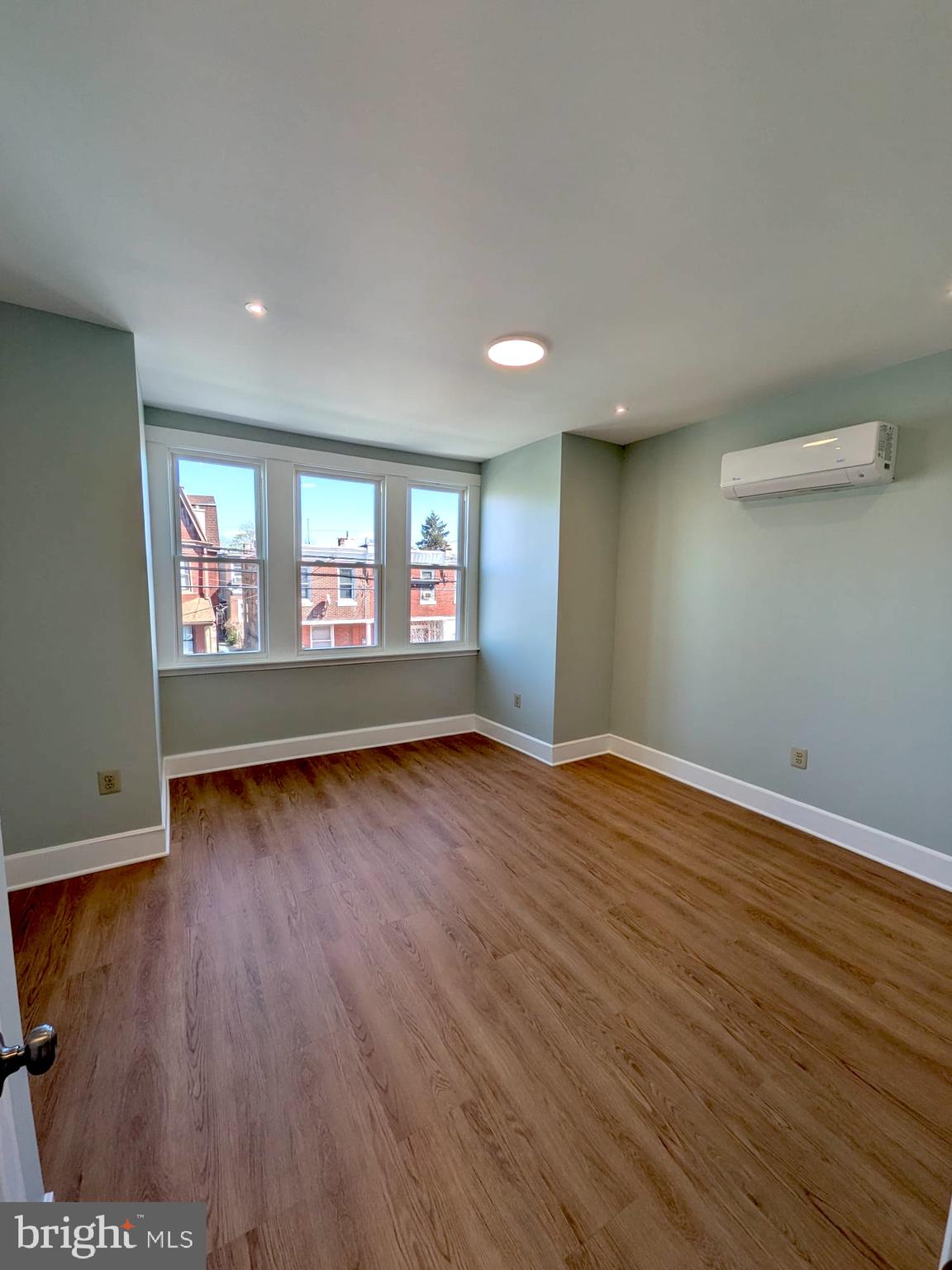 OLNEY - Residential