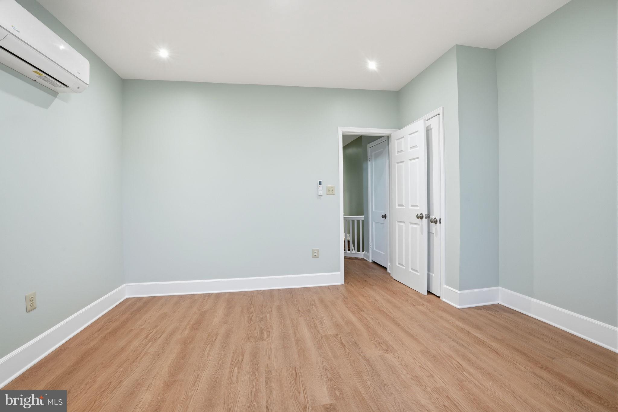 OLNEY - Residential