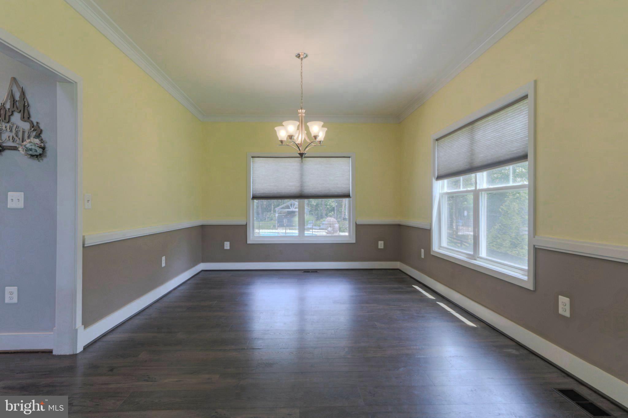 SARATOGA WOODS - Residential